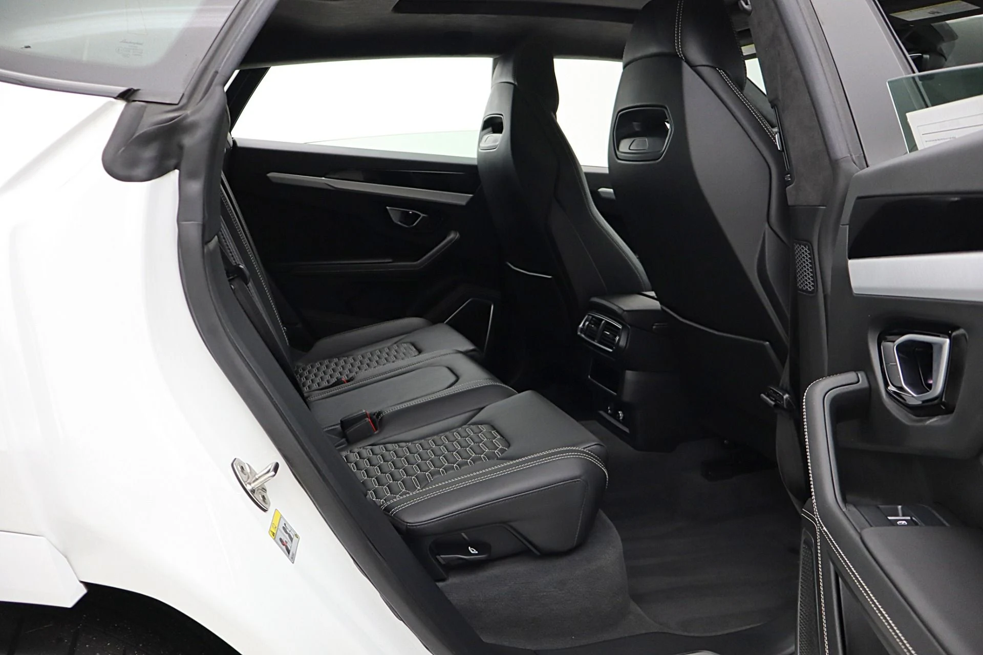 mph034_2559337000_Used_2020_Lamborghini_Urus_SELEZIONE_PRE_OWNED_CERTIFIED_1a20778136