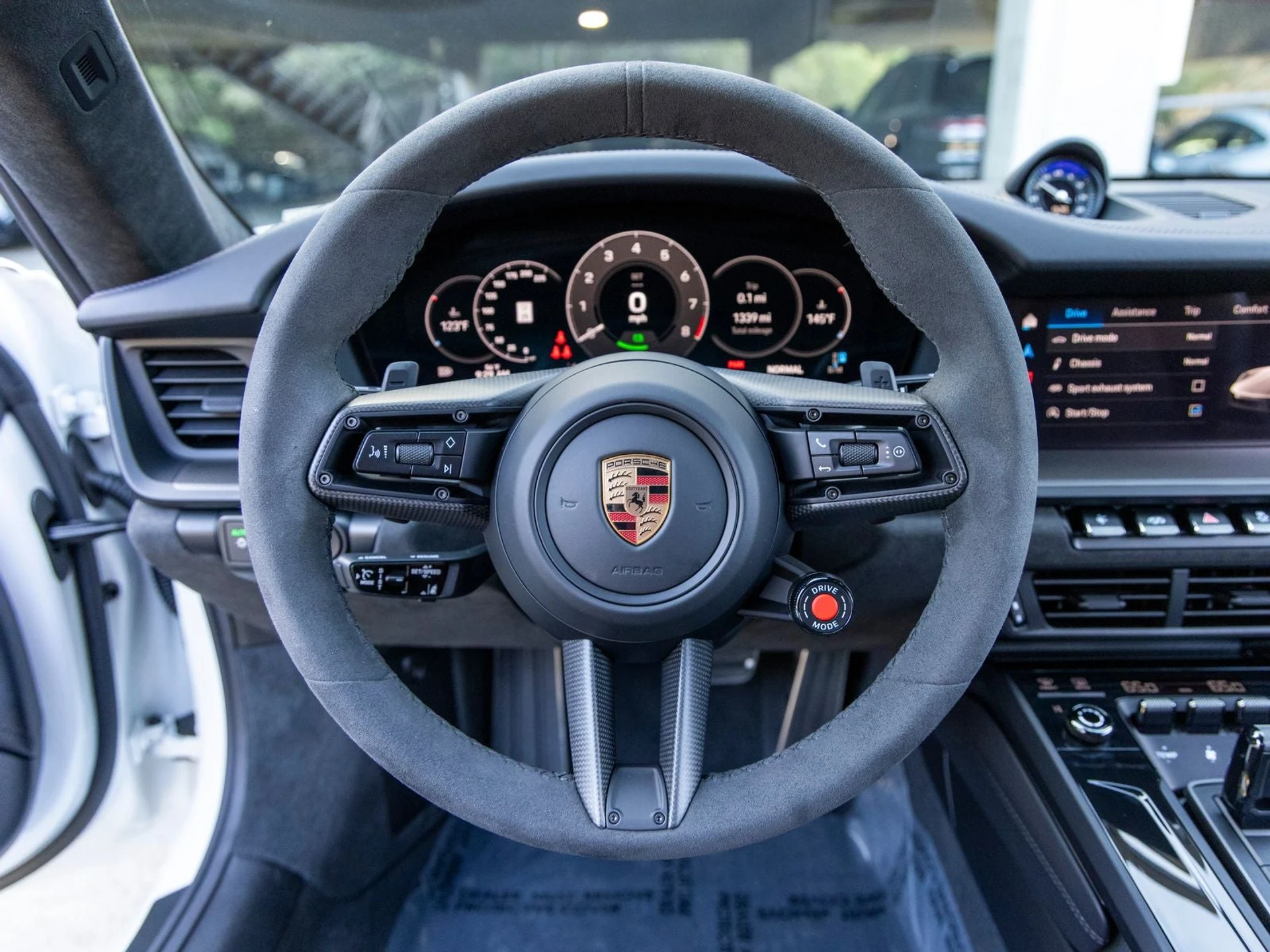 mph034_2563739914_35_5d4a406fd1