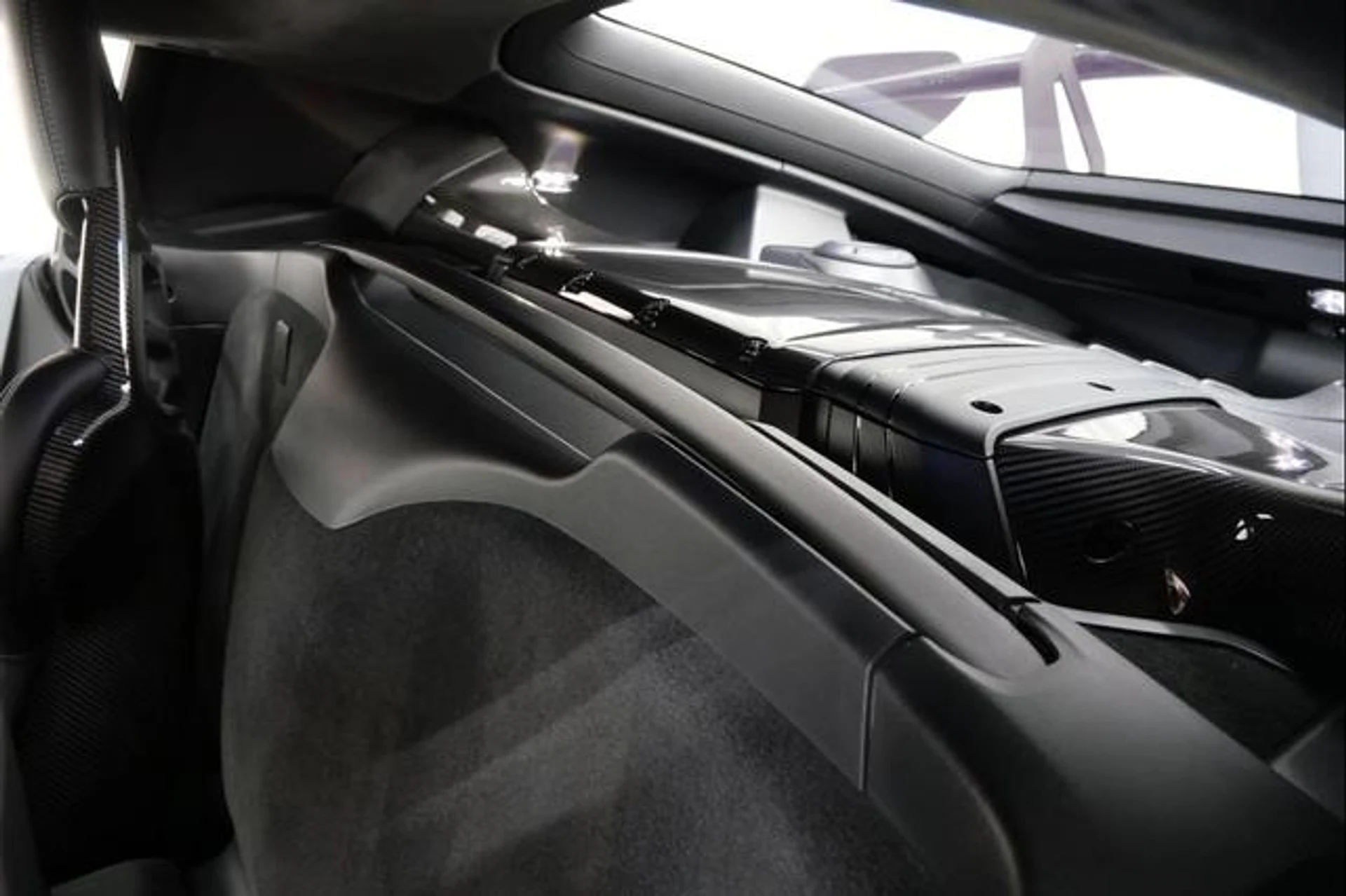 mph034_2570909159_Sj_X_Rm_Yr_HT_Du_Uid38_MU_6_Jdw_WCW_4c_2668d3dedf