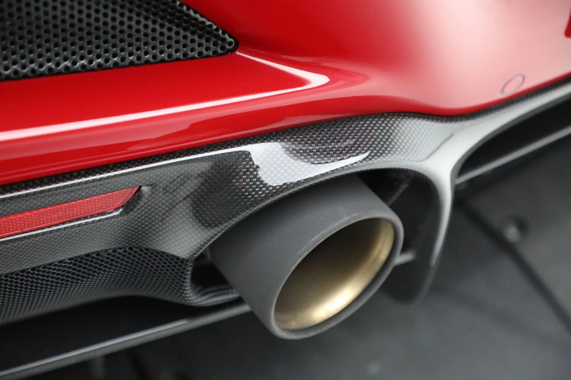 mph034_25718688_Used_2021_Ferrari_F8_Spider_a40ebadbdc