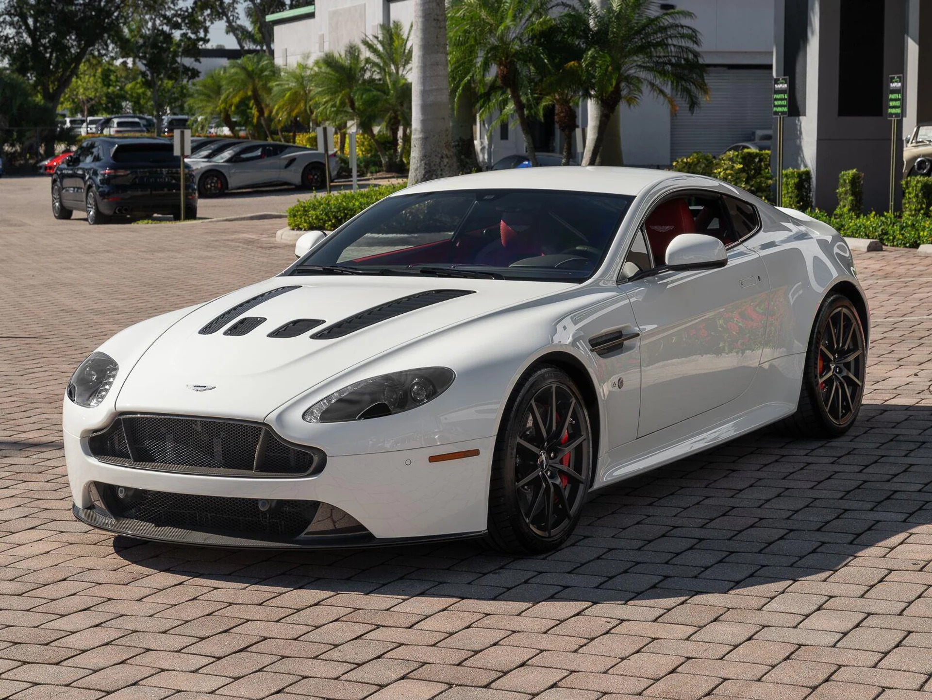 mph034_257300433_Used_2017_Aston_Martin_Vantage_S_1792786094_18a647a701