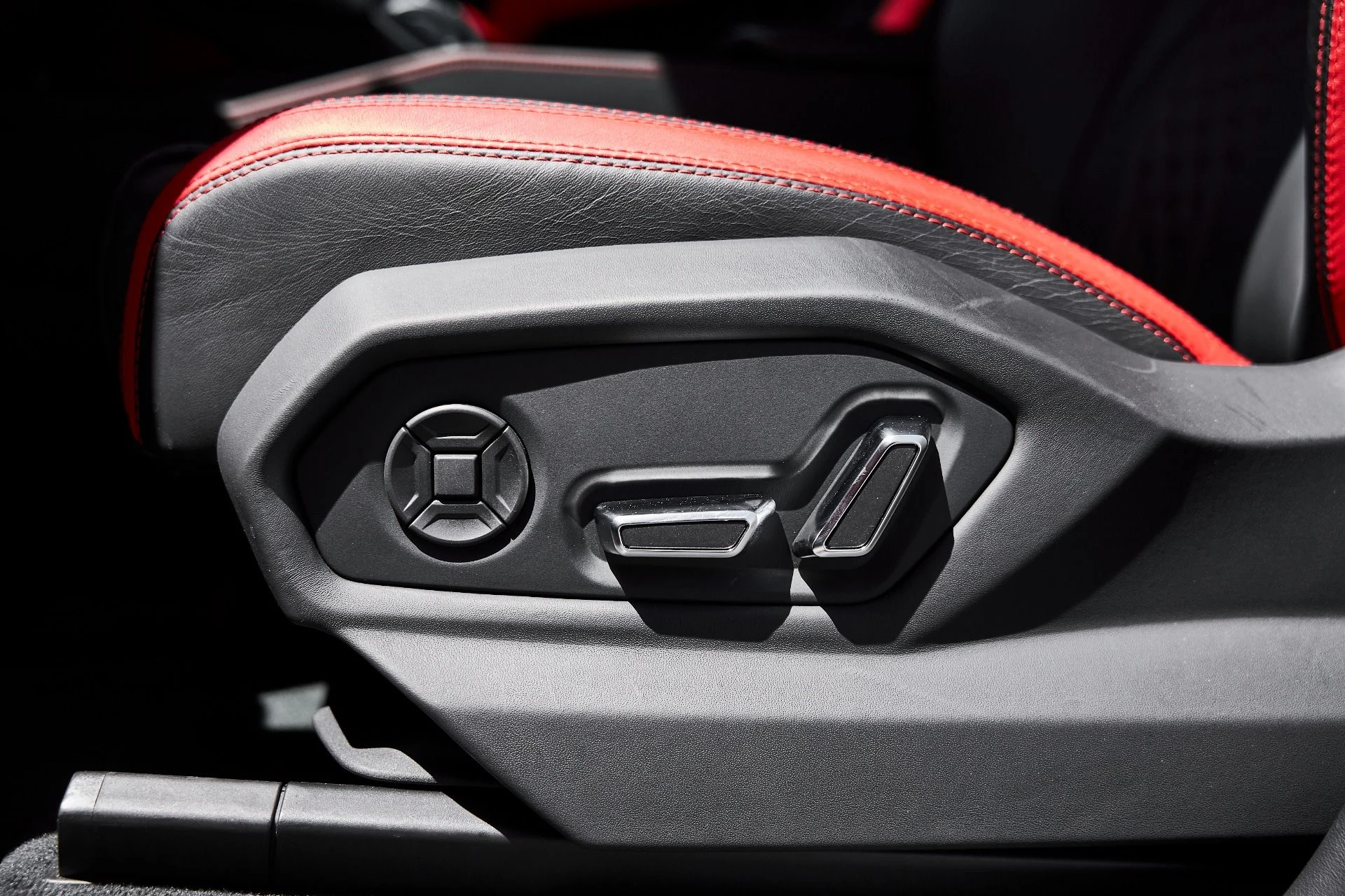 mph034_257387298_Used_2023_Lamborghini_Urus_S_1781228805_3249224304