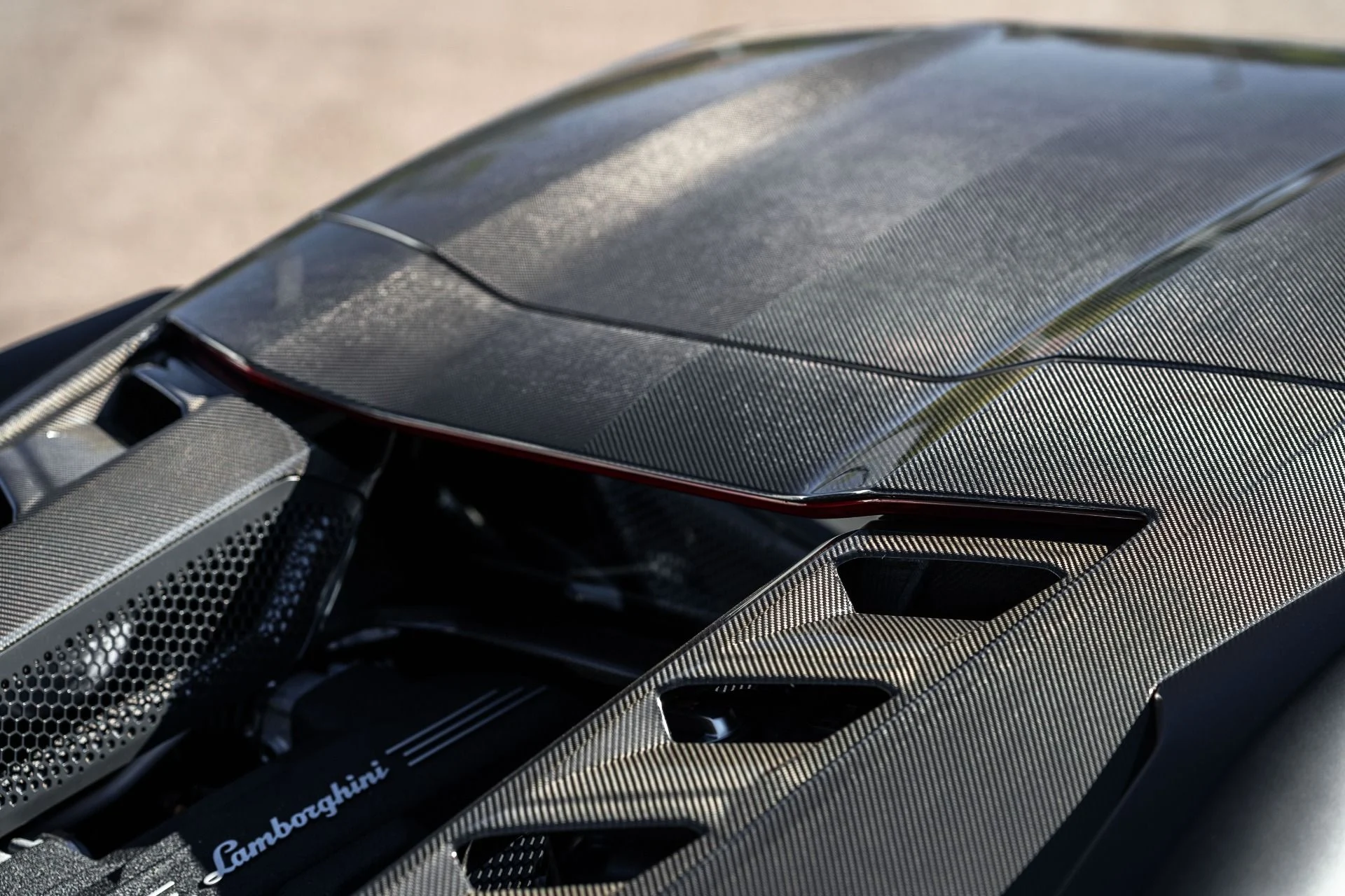 mph034_2574353360_Used_2025_Lamborghini_Revuelto_1791313083_f0d9c729bd