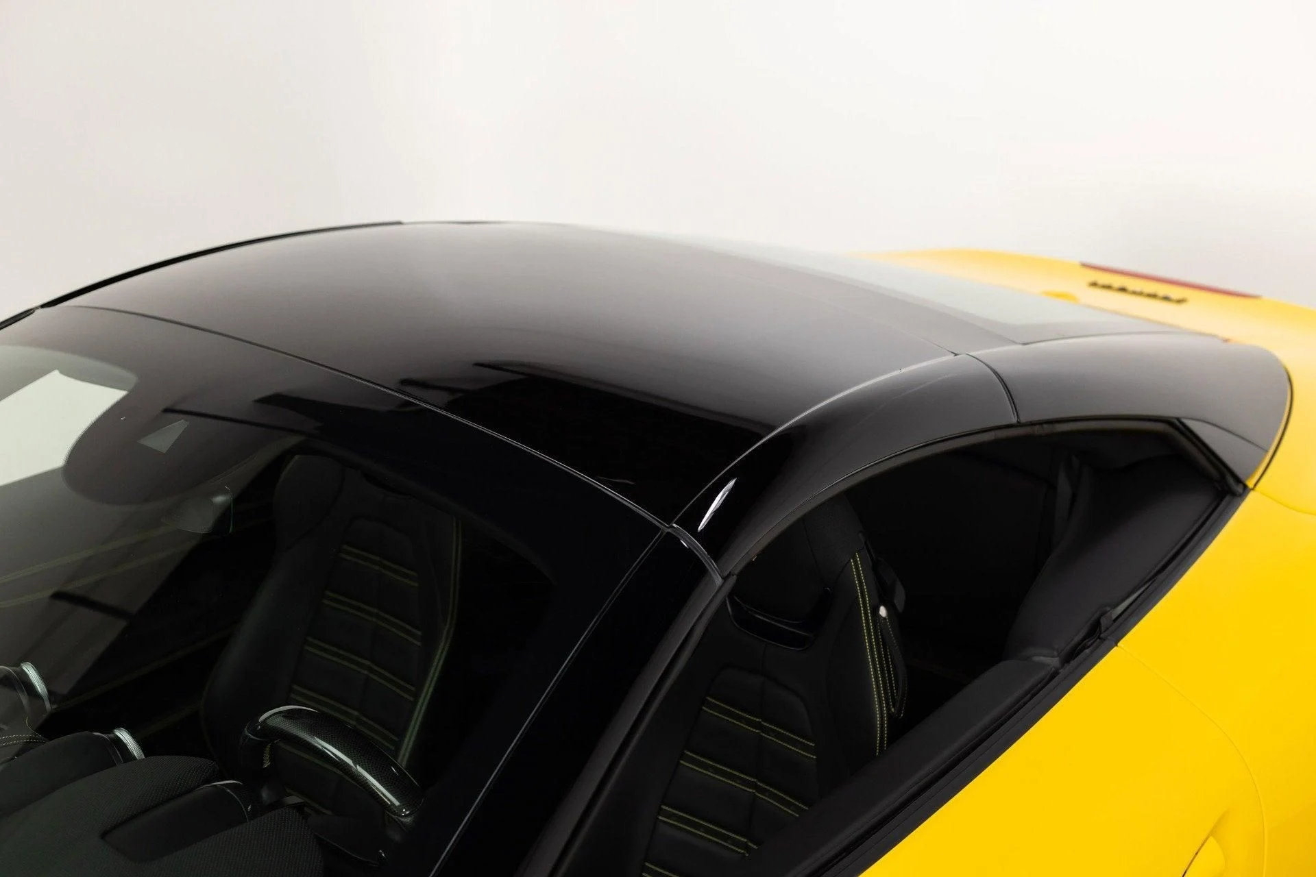 mph034_2576758267_Used_2020_Ferrari_Portofino_1777367919_19205aa6eb