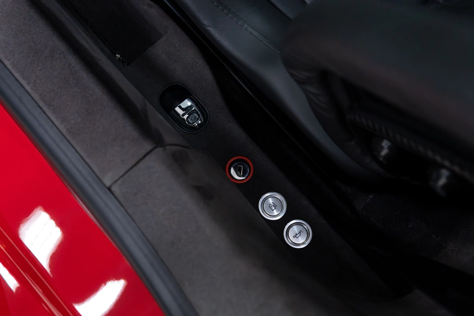 mph034_2584669161_Used_2008_Bugatti_Veyron_164_1769463944_d8aa9d2a0b