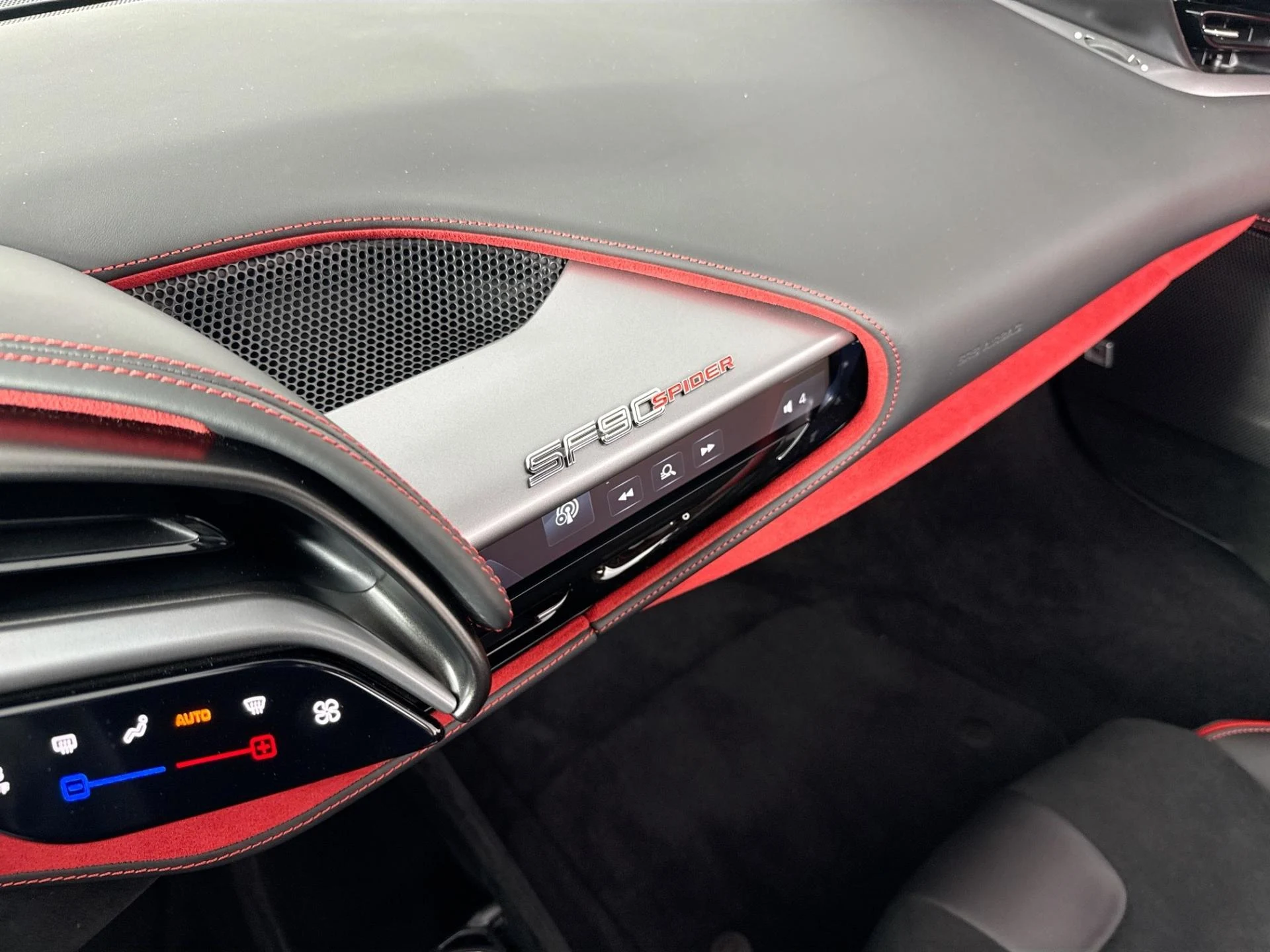 mph034_2591537338_Used_2025_Ferrari_SF_90_Spider_1784143810_c6726c5c26