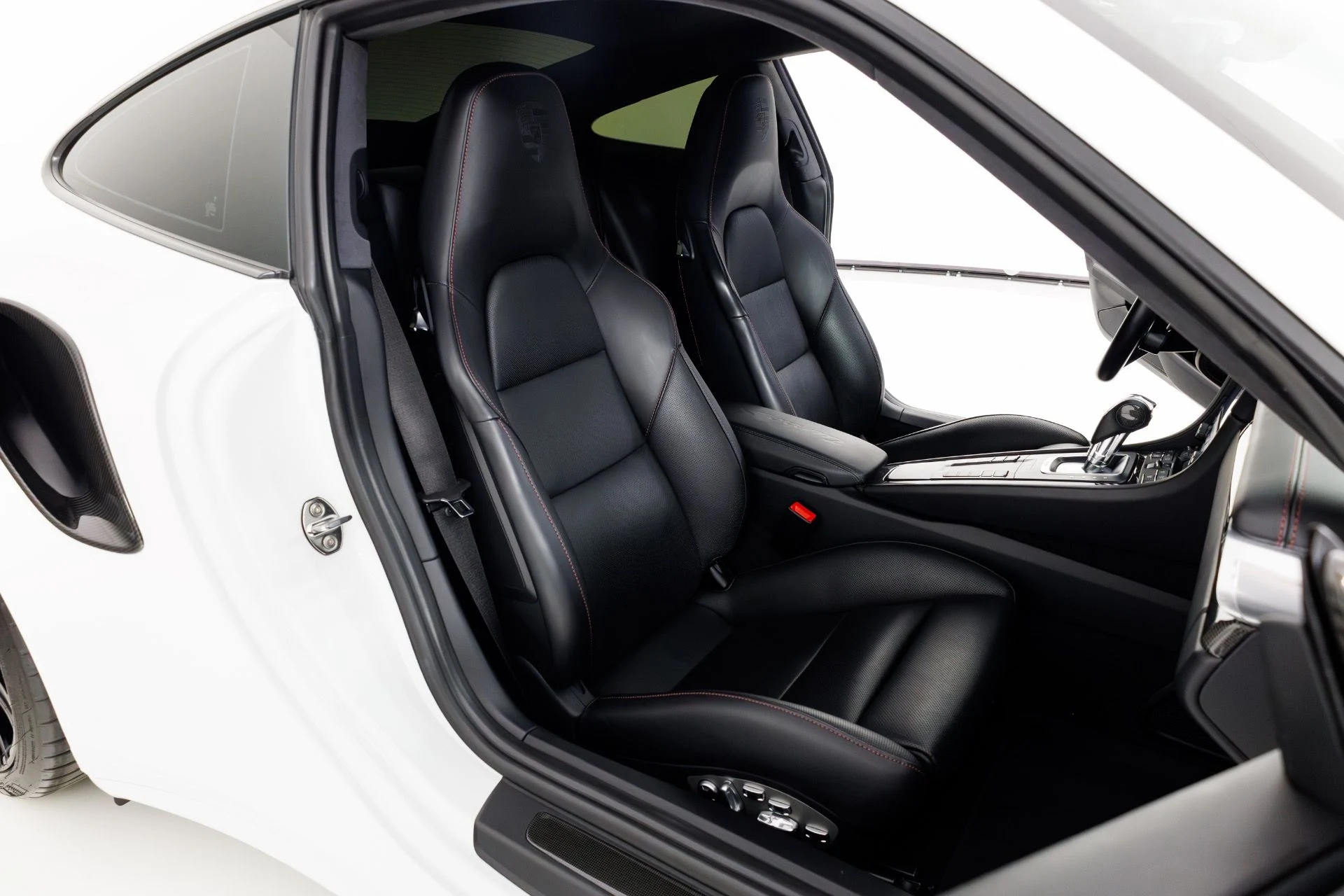 mph034_2592774877_Used_2019_Porsche_911_Turbo_S_1769802416_159725c0e0