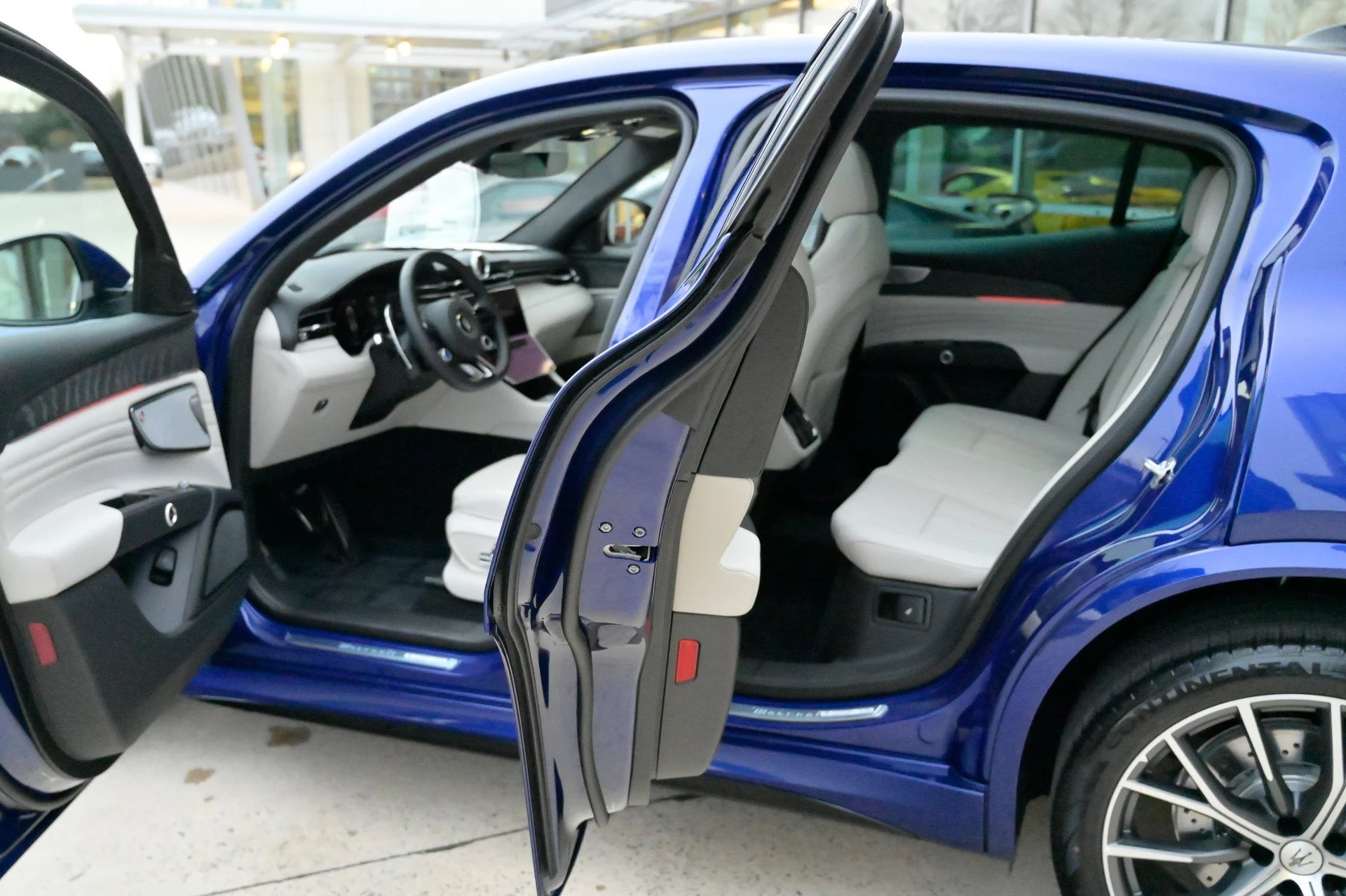 mph034_2594050995_ff1b487ff8a74025b4368a14377bc209_5ddaf20889