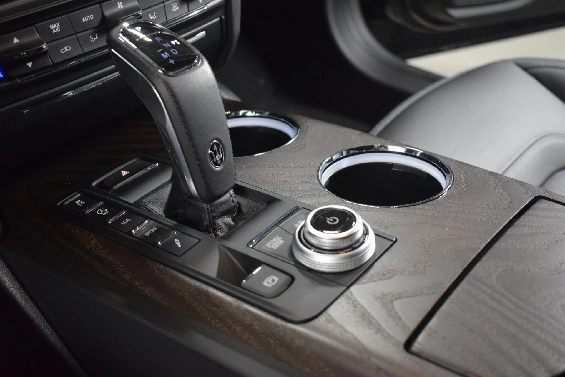 mph034_259494435_f18b074115dc2d869bbbd17f079e43d0x_3f640d5ece