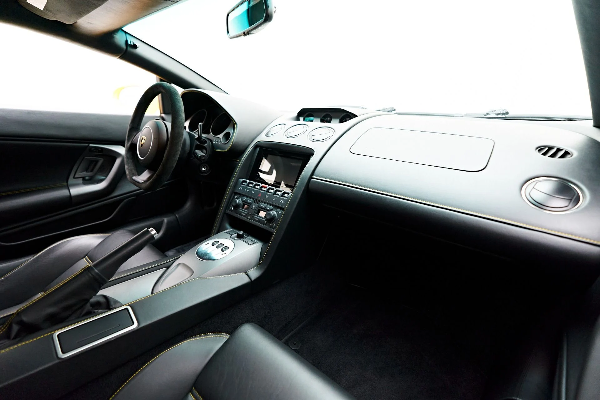 mph034_2596043086_Used_2005_Lamborghini_Gallardo_1703127301_f1fe8371e6