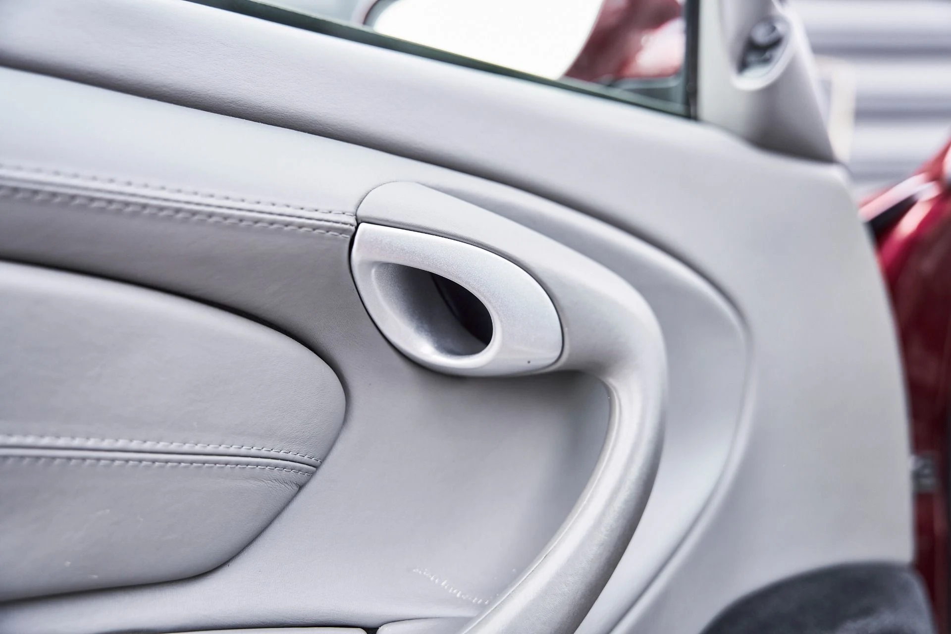 mph034_2597506083_Used_2005_Porsche_911_Turbo_S_1770864431_5c974cc6e1