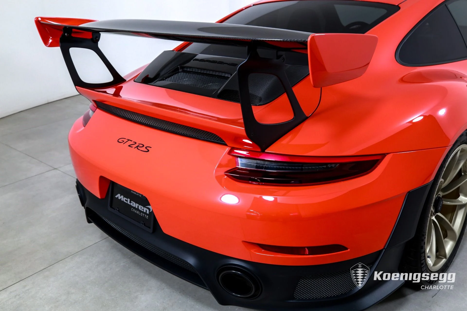 mph034_2608187062_Used_2018_Porsche_911_GT_2_RS_1783437290_3269828cce
