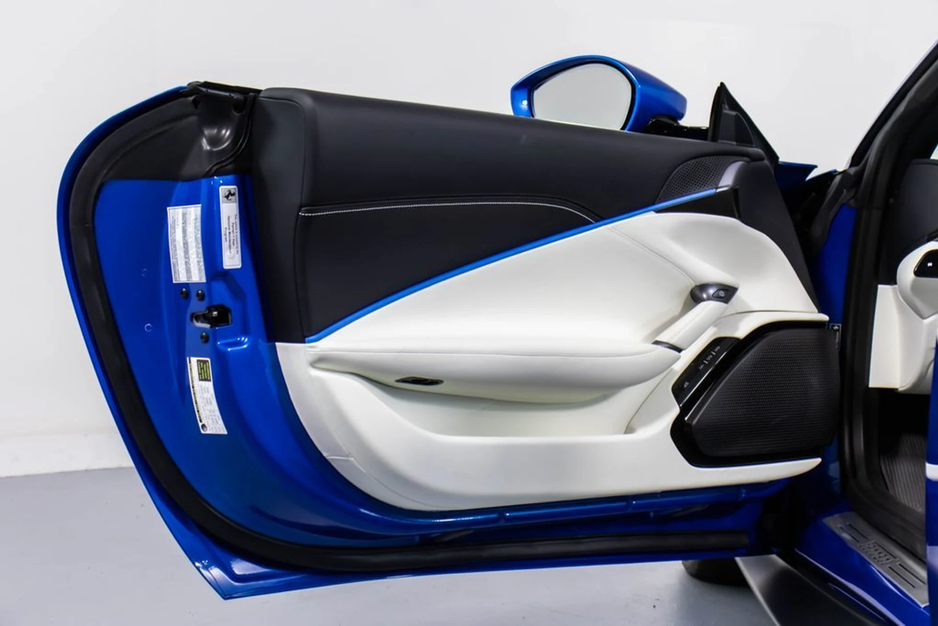 mph034_2615166584_70c019eec4cf21460eeaac6a8db0ee24x_25a2e2092b