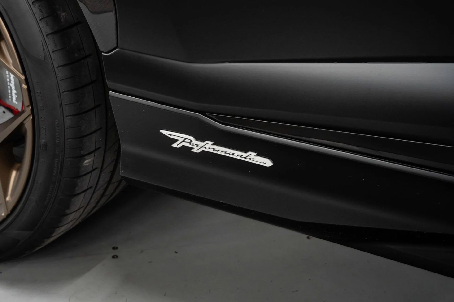 mph034_2624558833_lamborghini_urus_2023_425956b4c4