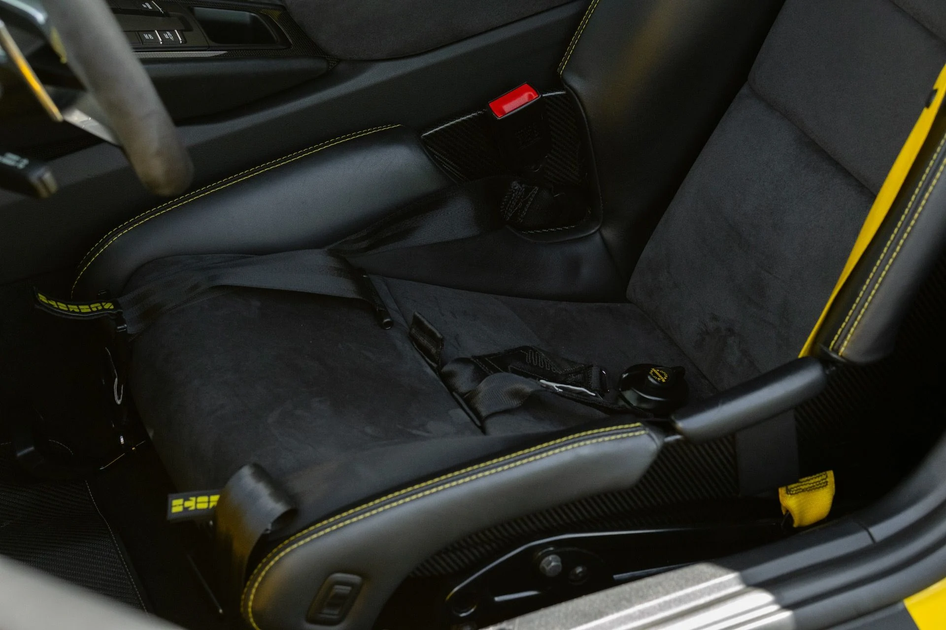 mph034_2630133037_Used_2016_Porsche_911_GT_3_RS_1759258401_89e453c4fd