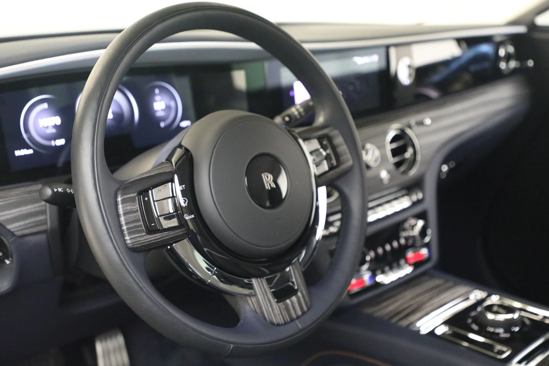 mph034_2642916310_Used_2024_Rolls_Royce_Spectre_d941df8df2