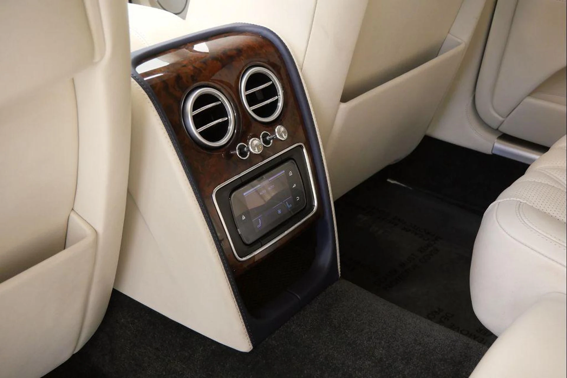 mph034_2646136338_Z9_Sj_YN_80pink_Fw_VZ_6_I_Btu_Touyg_7f60dcd18a