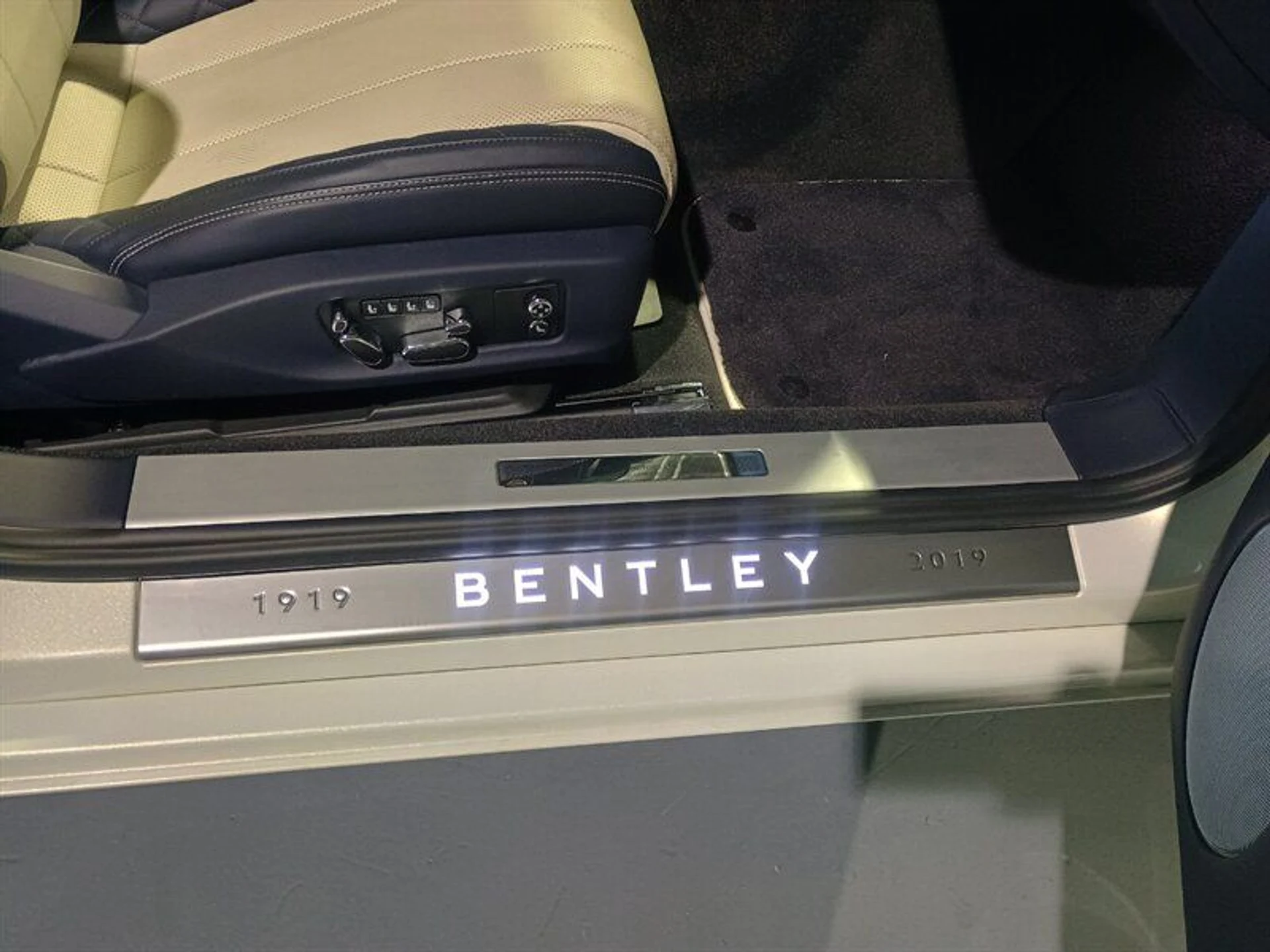 mph034_2650287862_1651dfe780_800_ffbce208b8