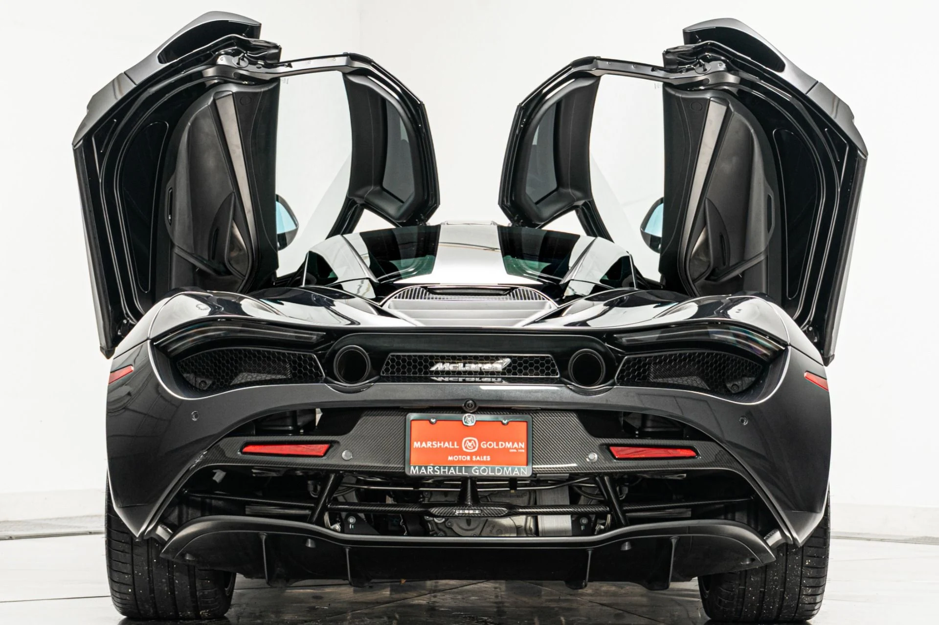 mph034_2659649519_Used_2019_Mc_Laren_720_S_Luxury_MSO_paint_color_Gorilla_Glass_Roof_Carbon_Packs_1_and_2_1765568029_d06b16cbee