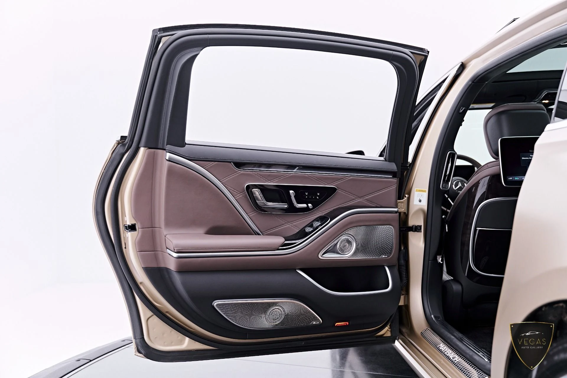 mph034_2665398950_Used_2024_Mercedes_Benz_S_Class_Maybach_S_680_1783156595_0b589a4109