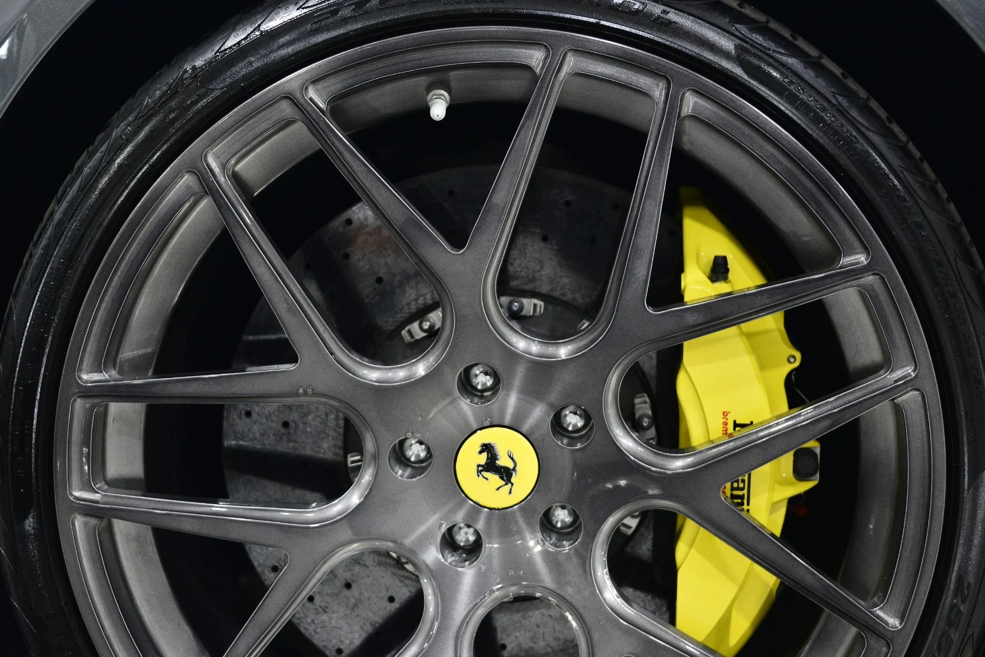 mph034_2667849453_Used_2015_Ferrari_F12berlinetta_V12_Power_Extended_Leather_Sport_Exhaust_Metal_Grille_1756410303_576a8753fa