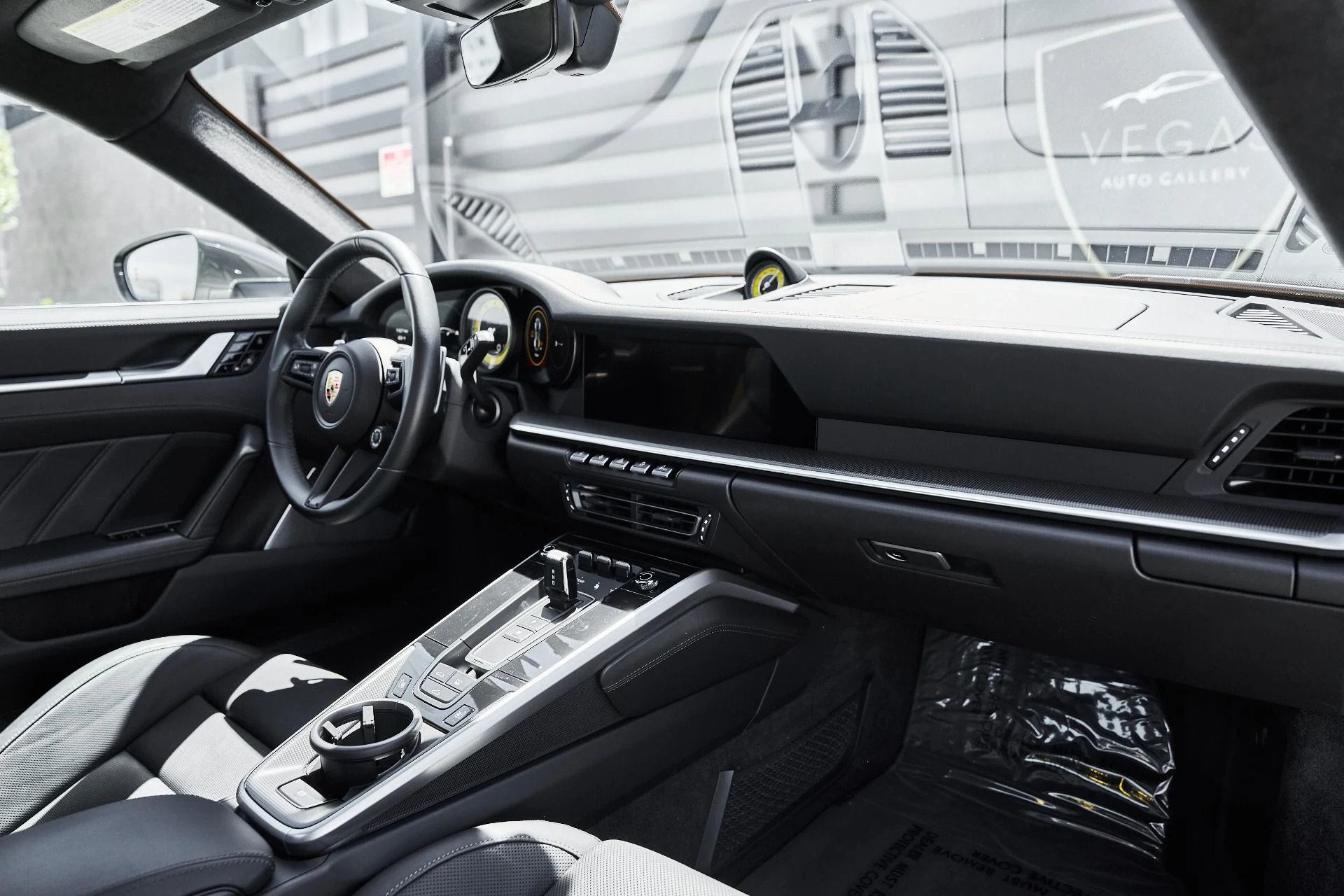 mph034_2682552487_Used_2021_Porsche_911_Turbo_S_1781810415_a6c7e8b71b