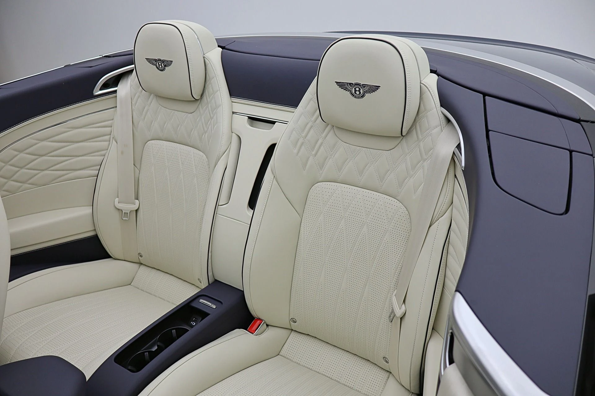 mph034_2685616950_Used_2024_Bentley_Continental_GTC_Azure_V8_LEASE_OPTIONS_AVAILABLE_b091506496