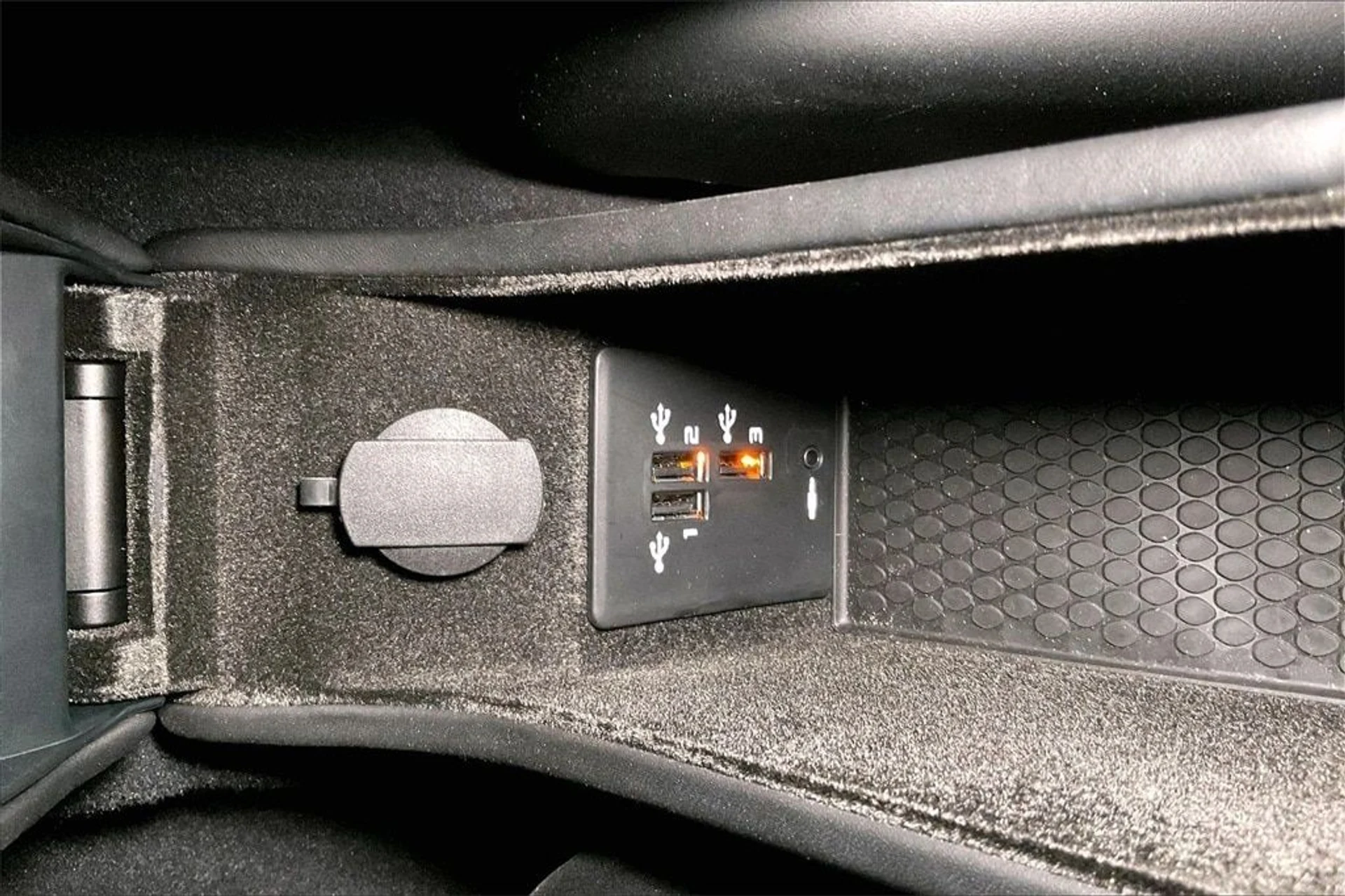 mph034_2692677571_ffc22e4658566e48c0e9b845c050d9f2x_47e62eadb4