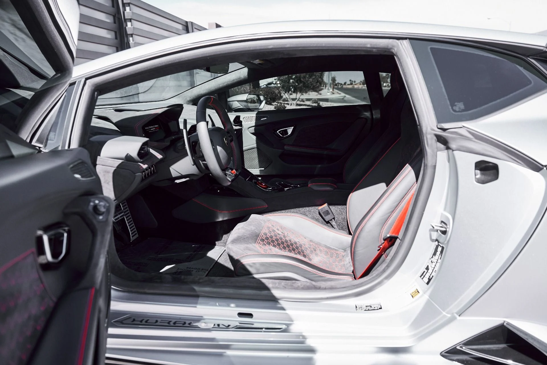 mph034_2698113538_Used_2023_Lamborghini_Huracan_Tecnica_Base_1773532130_e34086ac67