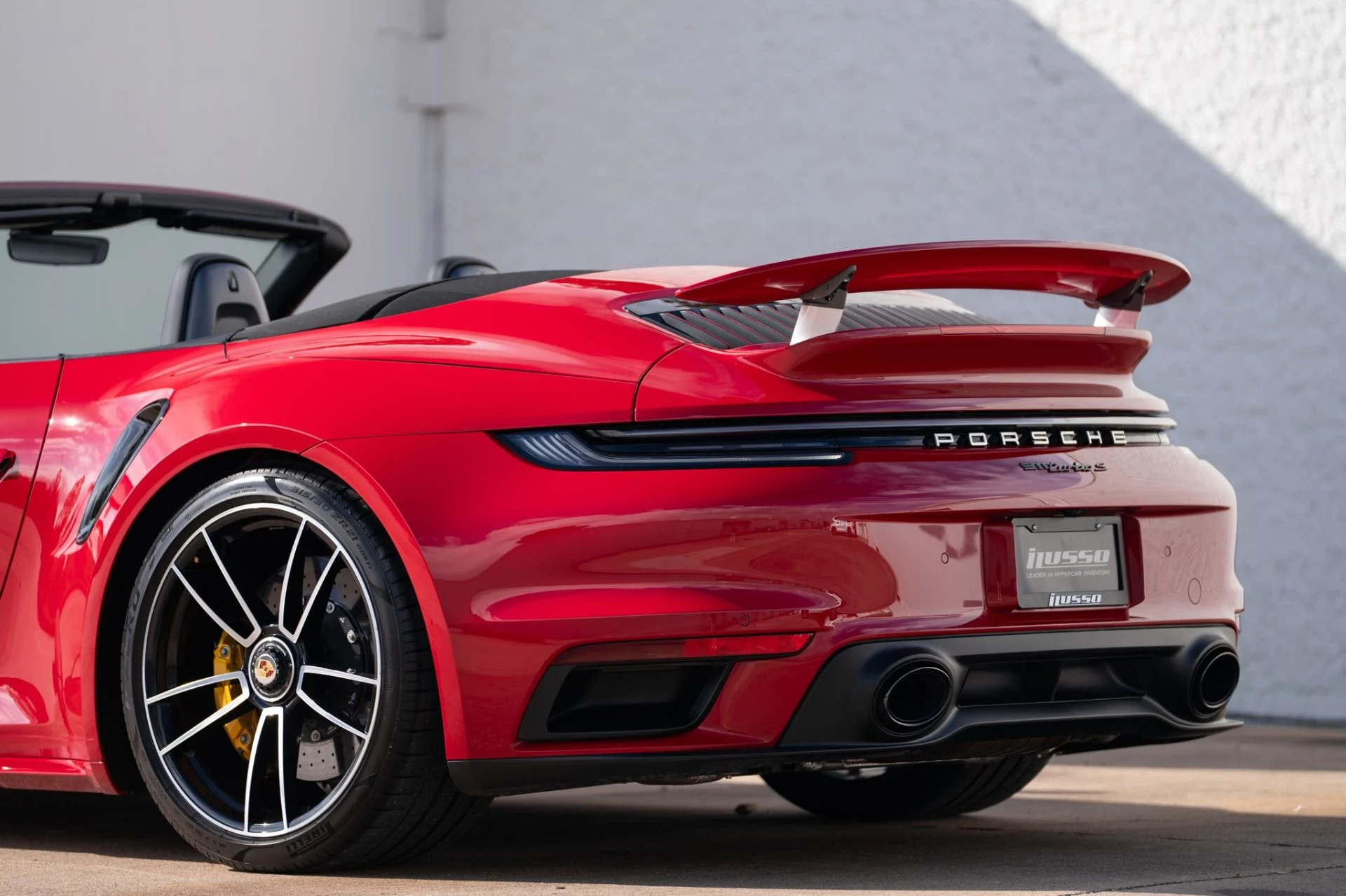 mph034_2698594847_Used_2021_Porsche_911_Turbo_S_Cabriolet_1765565063_0ffadcbf41