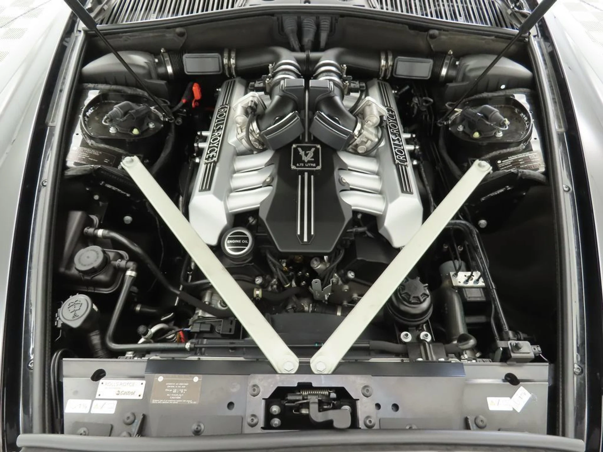 mph034_2701178559_used_2012_rolls_royce_phantom_coupe_2drdrophead_8119_22959977_35_1024_3c04d5c08c