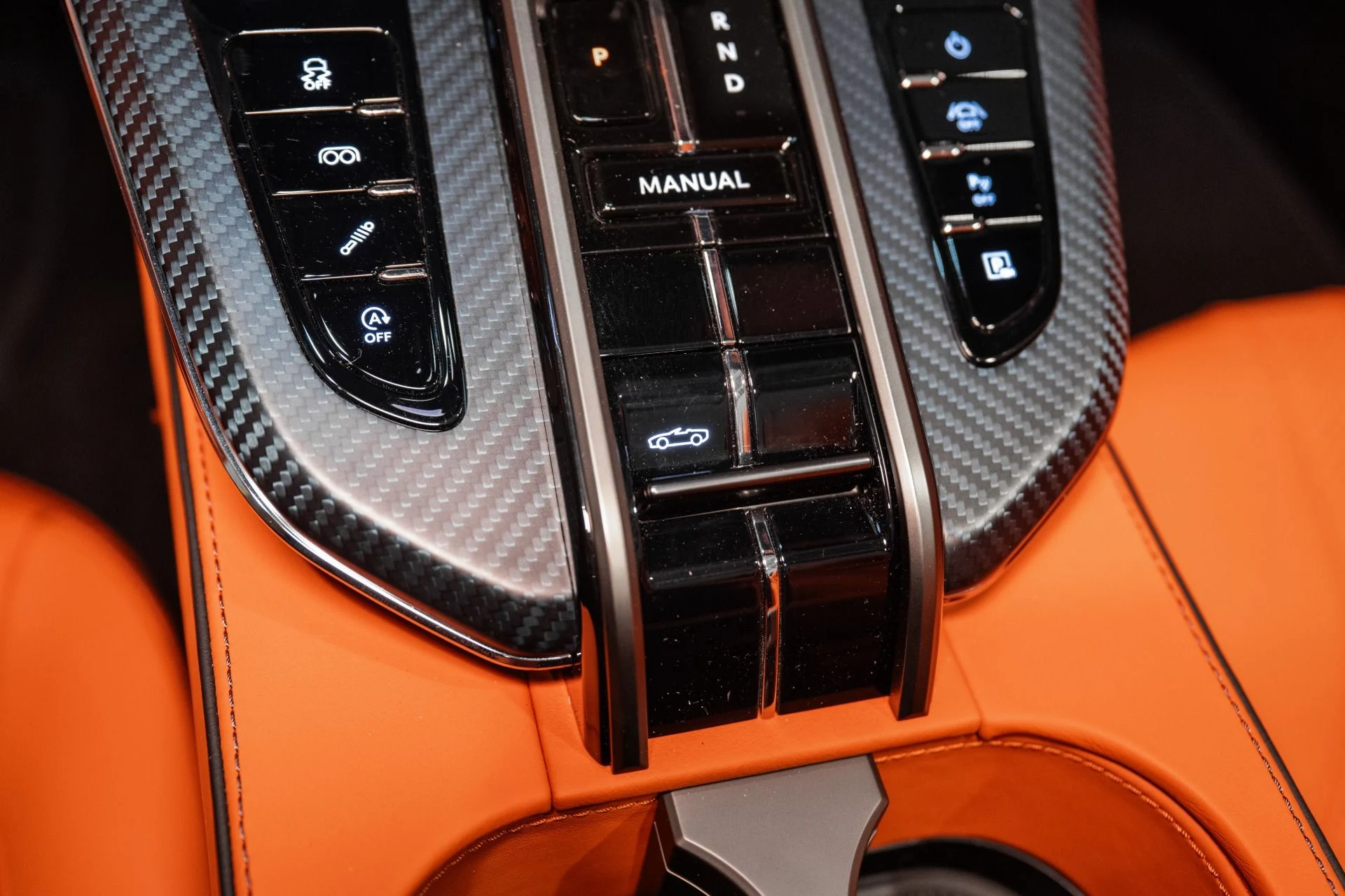 mph034_2709903863_New_2026_Aston_Martin_Vantage_Roadster_1761752064_7bc671a202