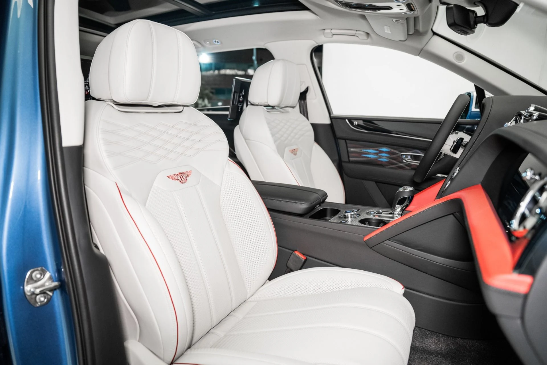 mph034_2724750732_Used_2025_Bentley_Bentayga_EWB_Mulliner_V8_1748092723_9c55a1b013