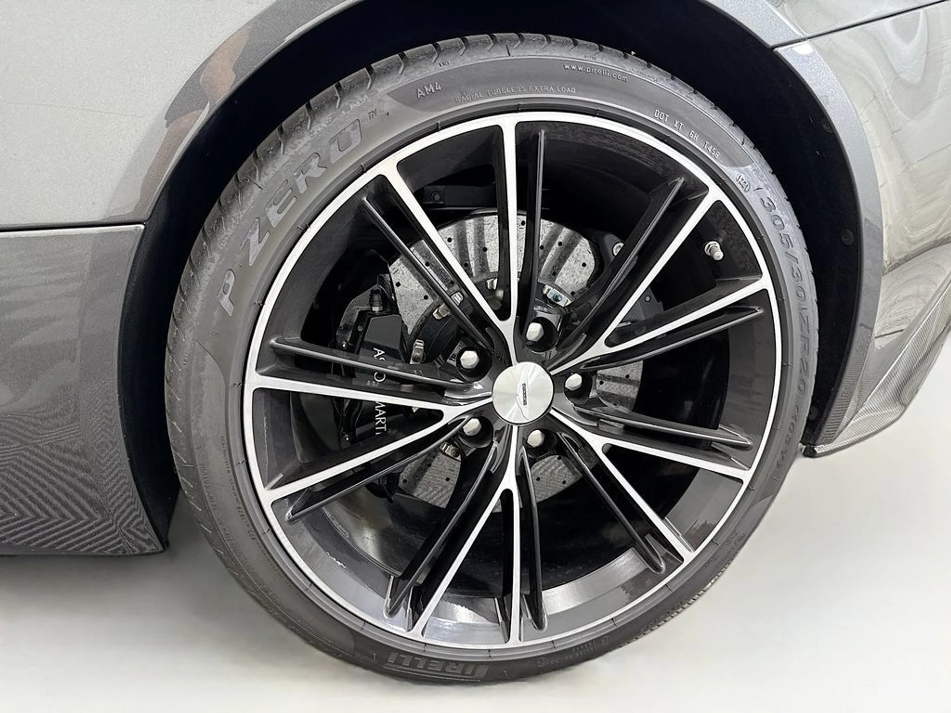 mph034_2730106549_used_2014_aston_martin_vanquish_2drvolante_8119_22995957_35_1024_e9a14e929e