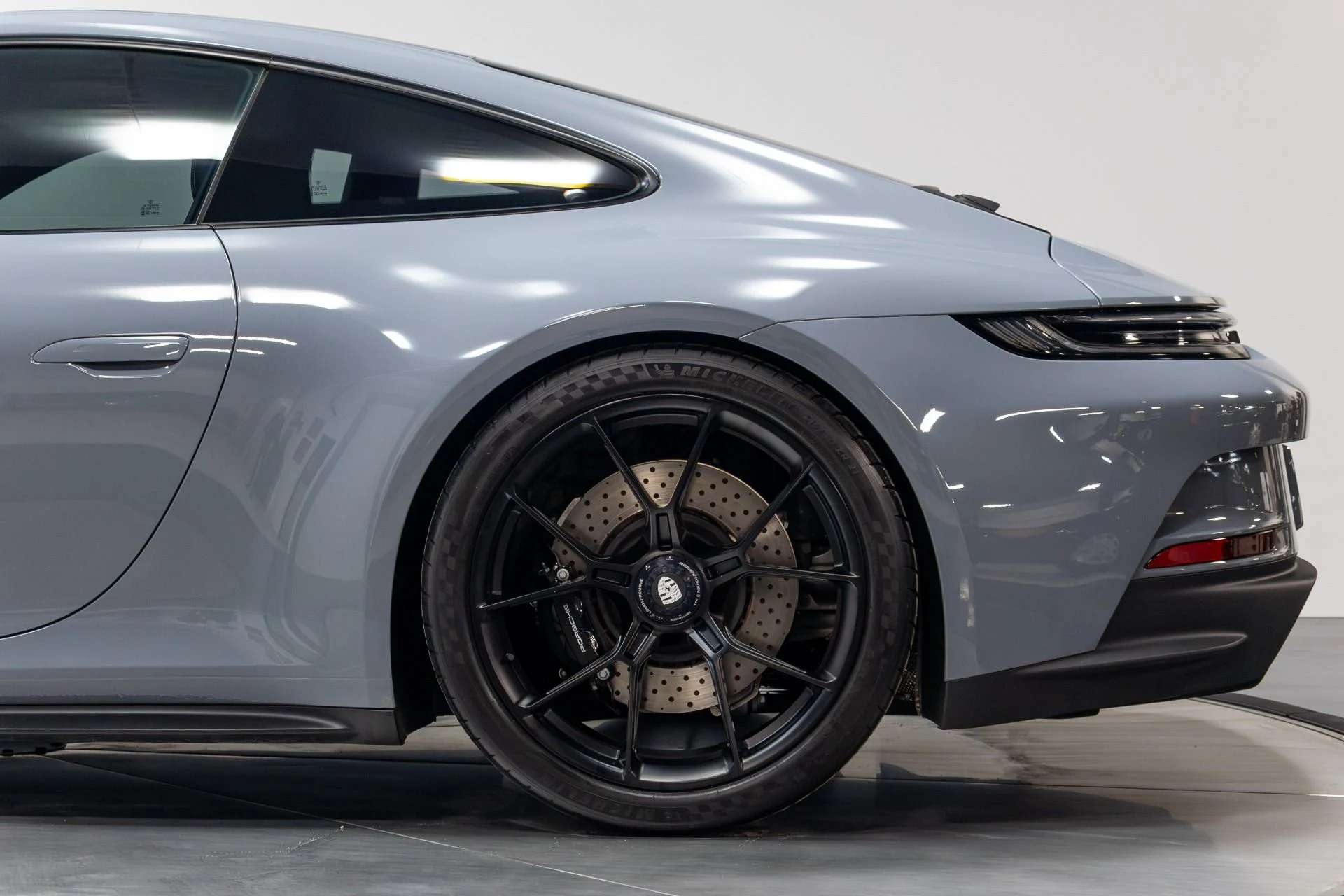 mph034_2732076758_Used_2024_Porsche_911_GT_3_Touring_1770958788_093fb219fd