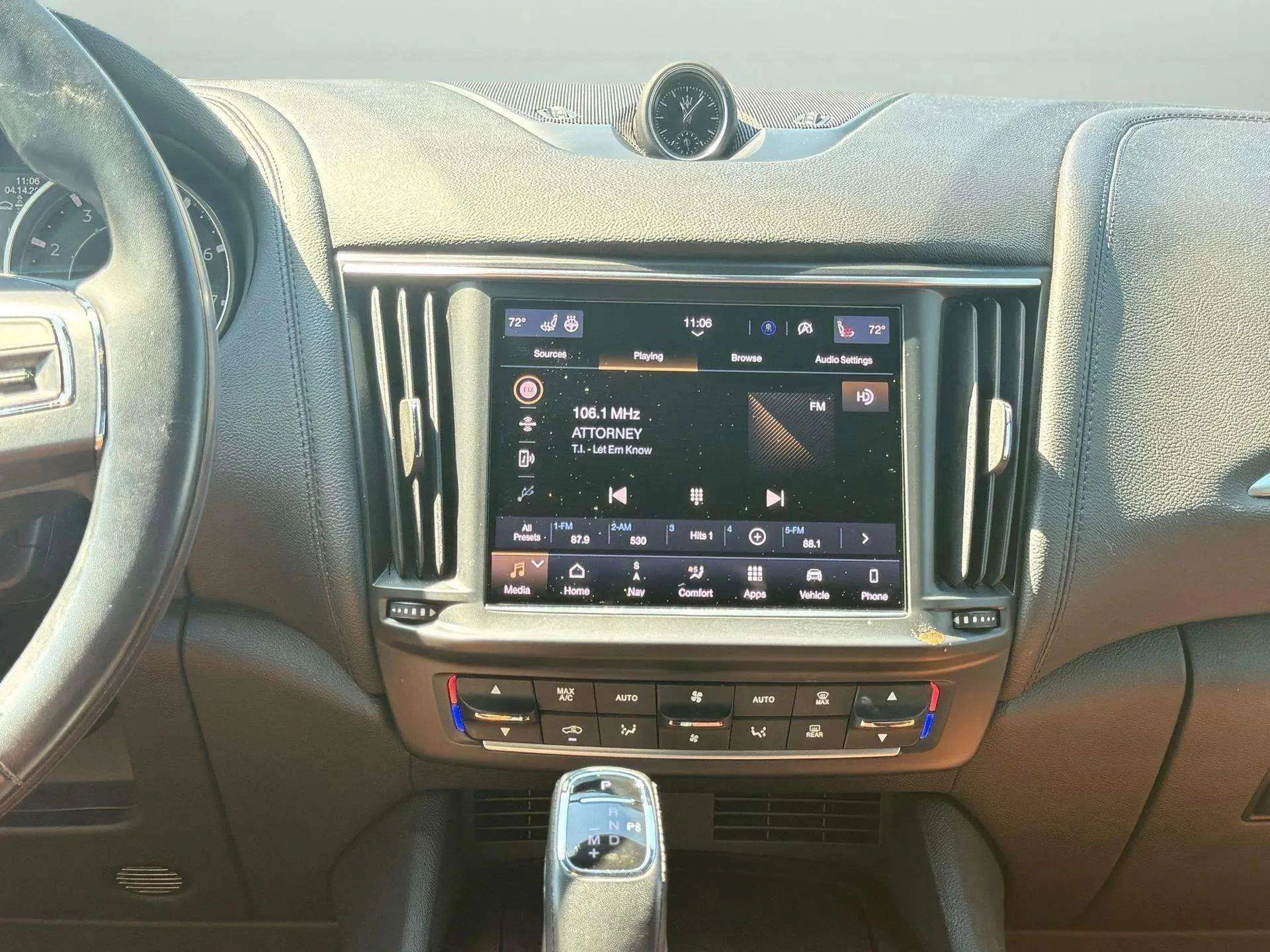 mph034_2733822271_73e06269629c46f8a3d4ec65eaf11d7e_89970840b6