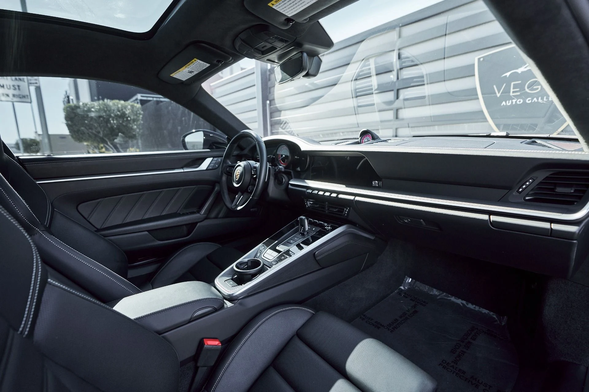 mph034_274083030_Used_2024_Porsche_911_Turbo_1765332449_c24e198294