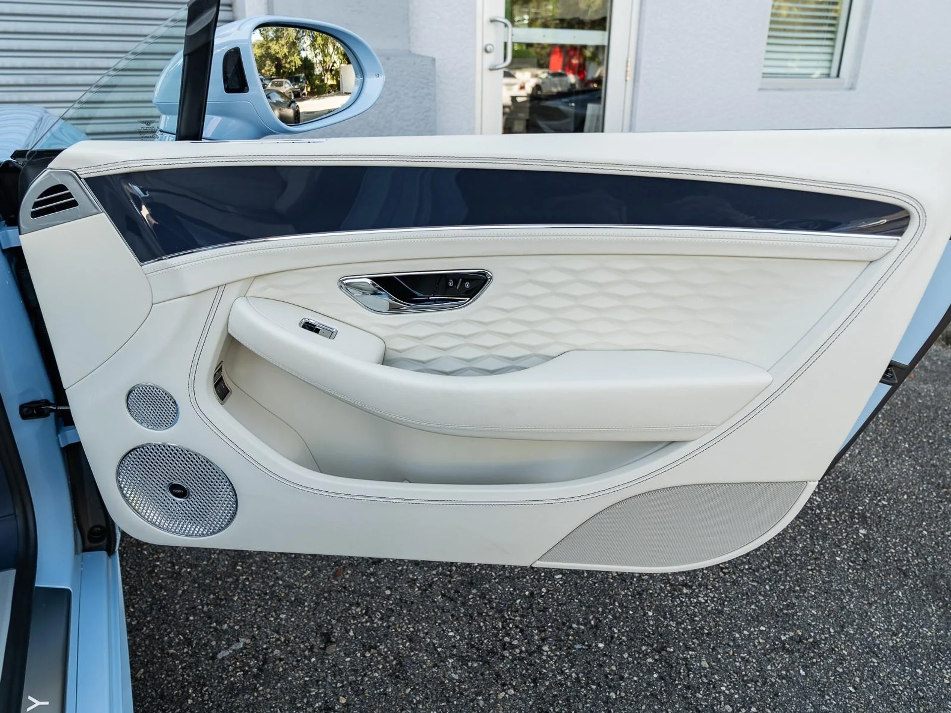 mph034_2747722476_Used_2025_Bentley_Continental_GT_Speed_1766181983_02c612aa32