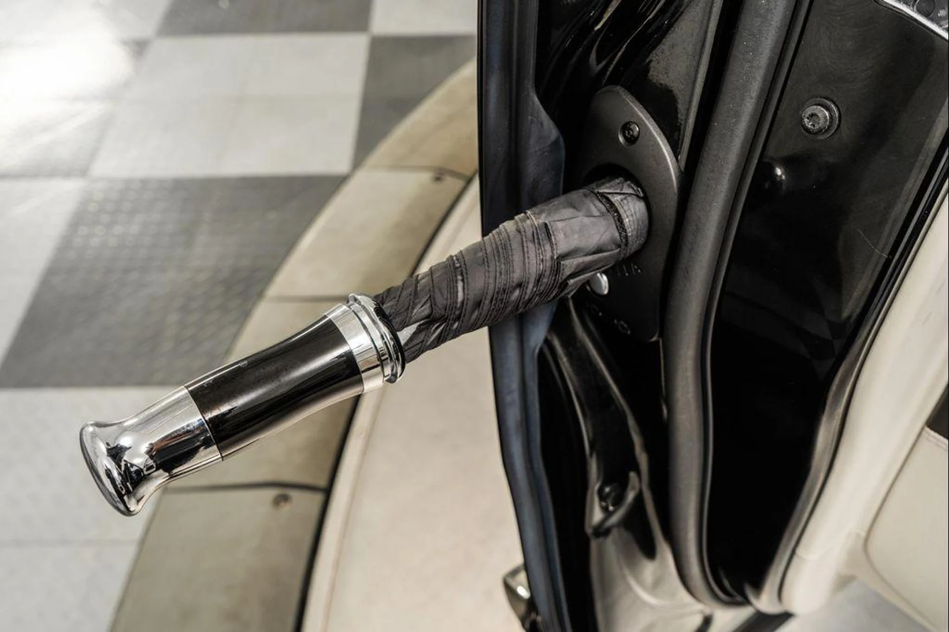 mph034_2751018606_y6tdf_Gx4j8_ILUQ_5u_MJ_Slm_AI_Umqk_414d189e09