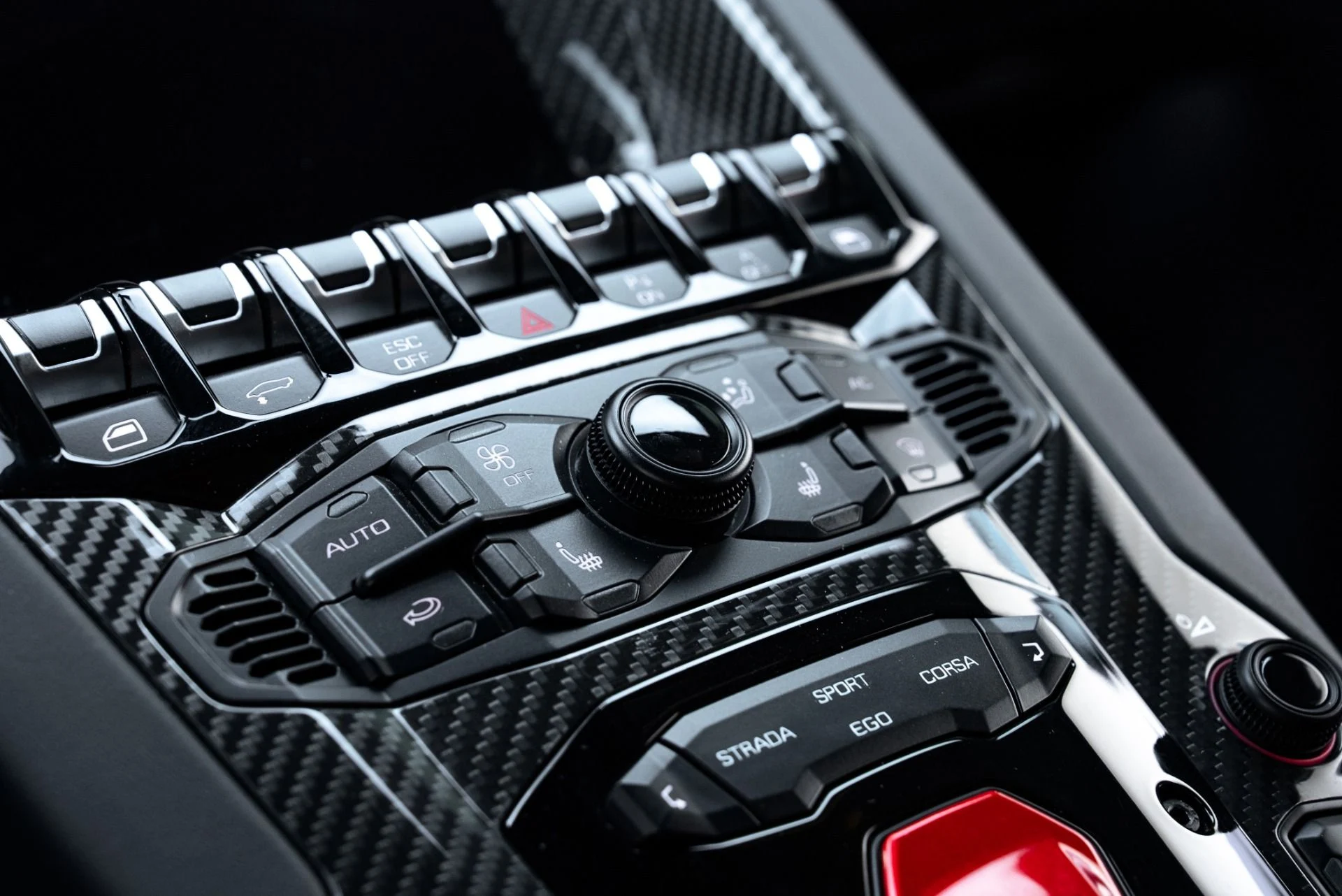 mph034_2763305888_Used_2017_Lamborghini_Aventador_LP_740_4_S_1775604663_9744e982b8