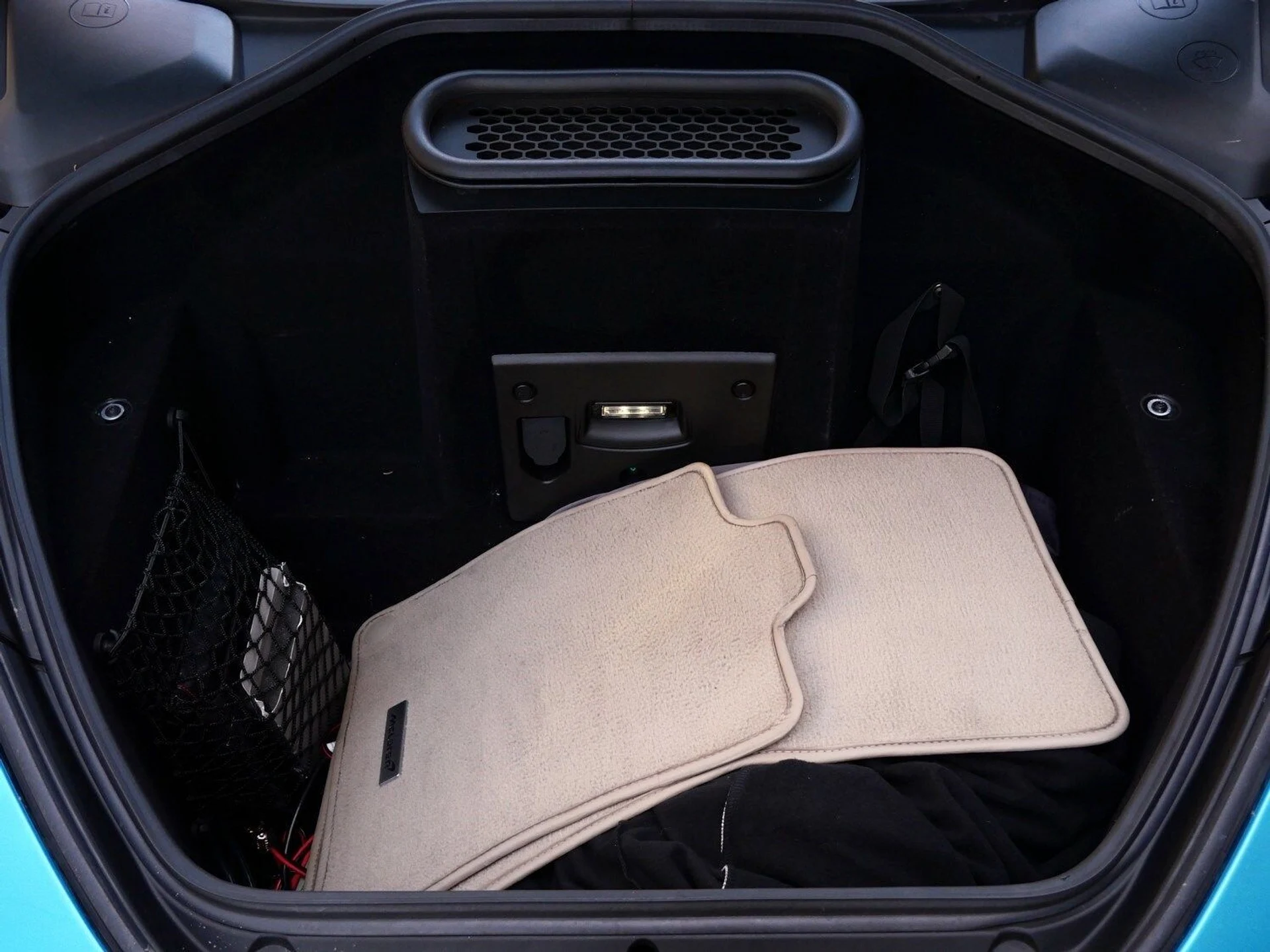 mph034_2772567364_a8ffcf15fb3f0b6f9343f8288e434d29x_e462c128c2