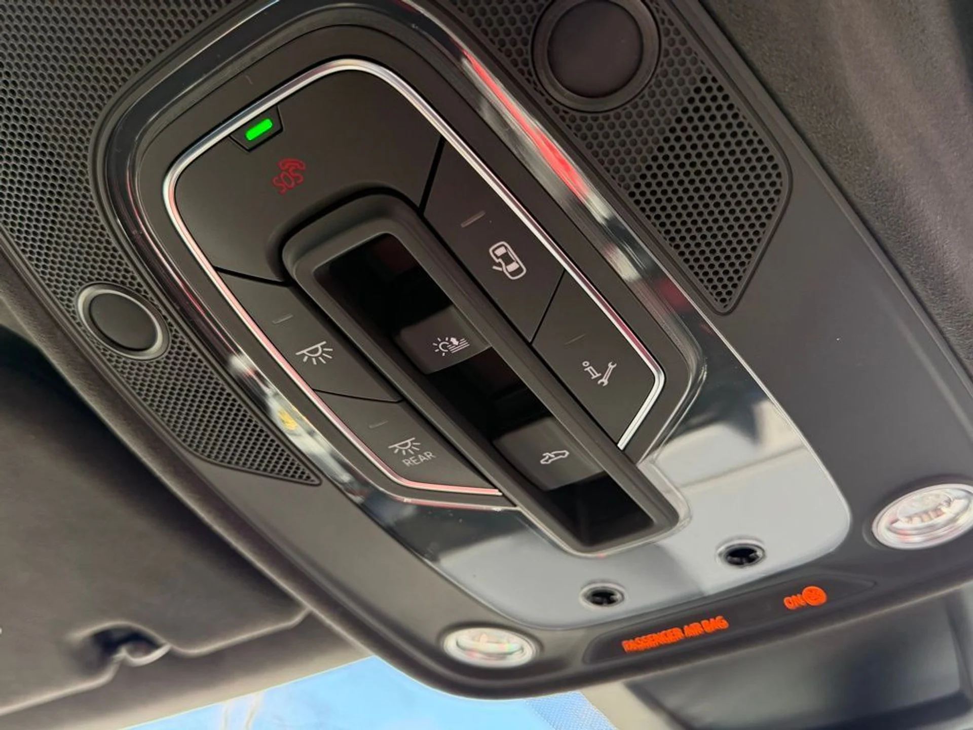 mph034_2773050974_ce8ff683b57be6163774b3284f4945d5x_d2fa9f00c7