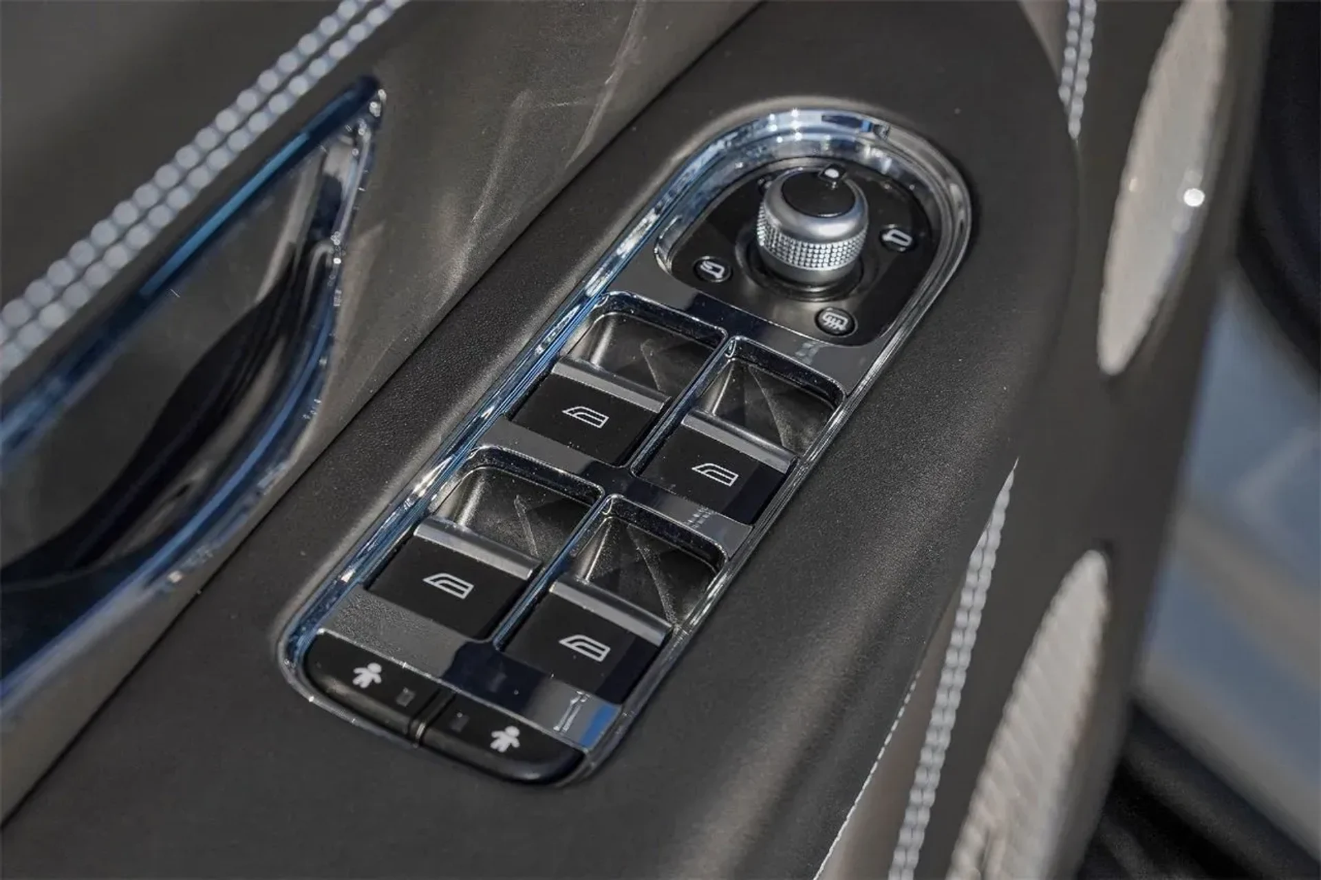 mph034_2784038808_d3cc301ae5f9455082d6cb64a7ff41d9_6d2adaa482