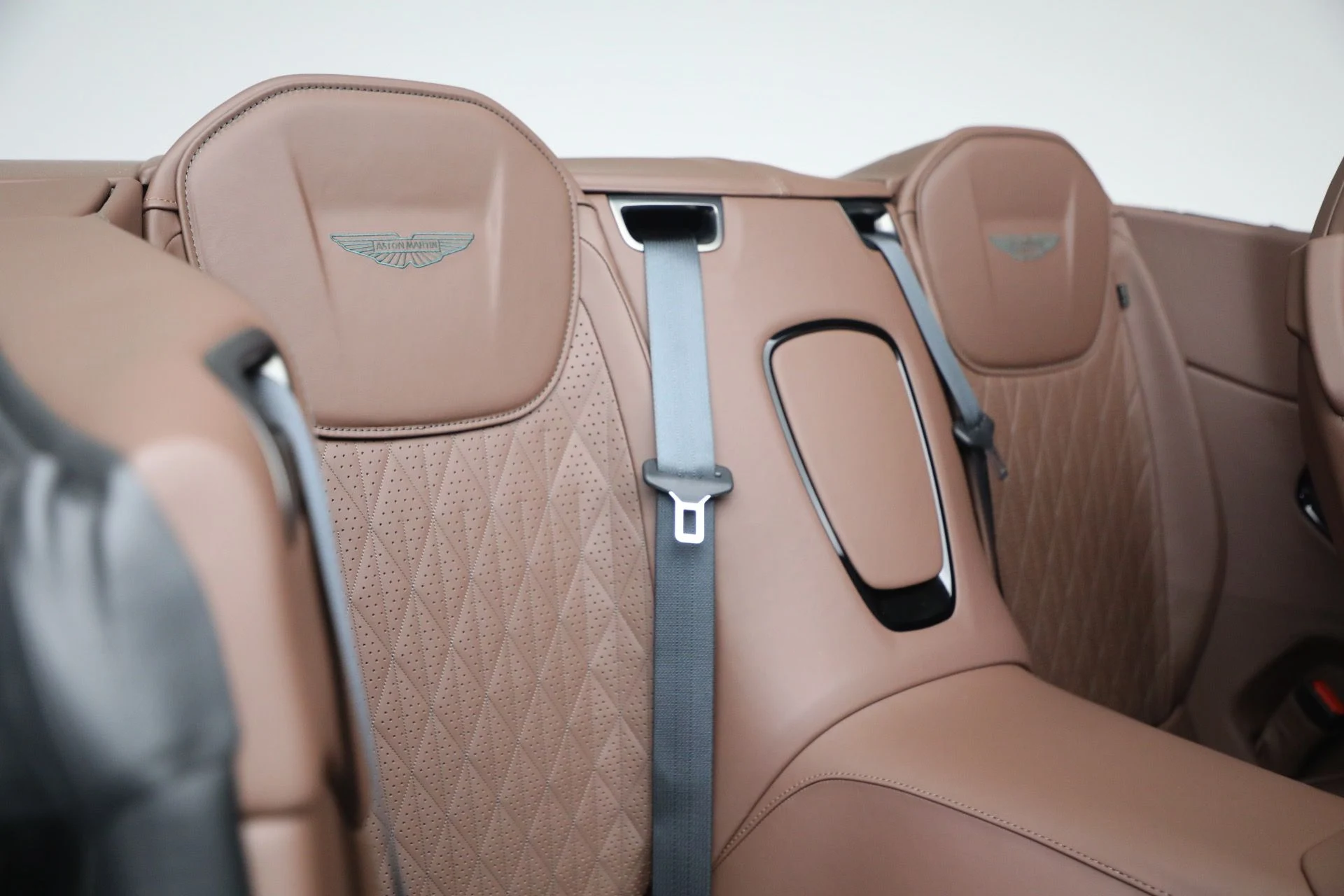 mph034_2789347157_New_2026_Aston_Martin_DB_12_Volante_1767705691_bed546c000