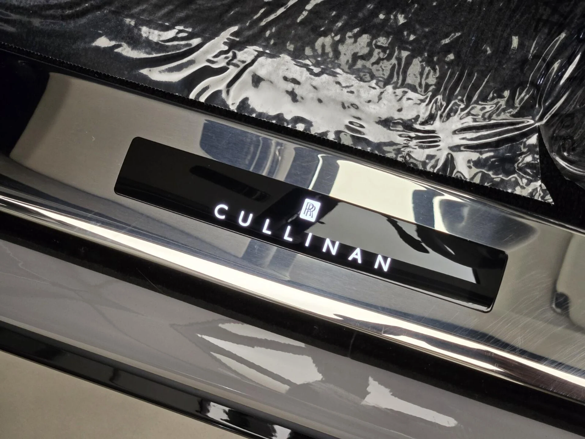 mph034_2798301020_New_2026_Rolls_Royce_Cullinan_1760421195_5eb8533339