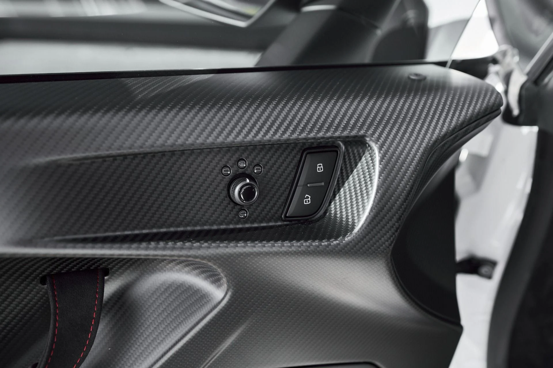 mph034_2803480623_Used_2023_Lamborghini_Huracan_Base_1764123581_84c75d2421