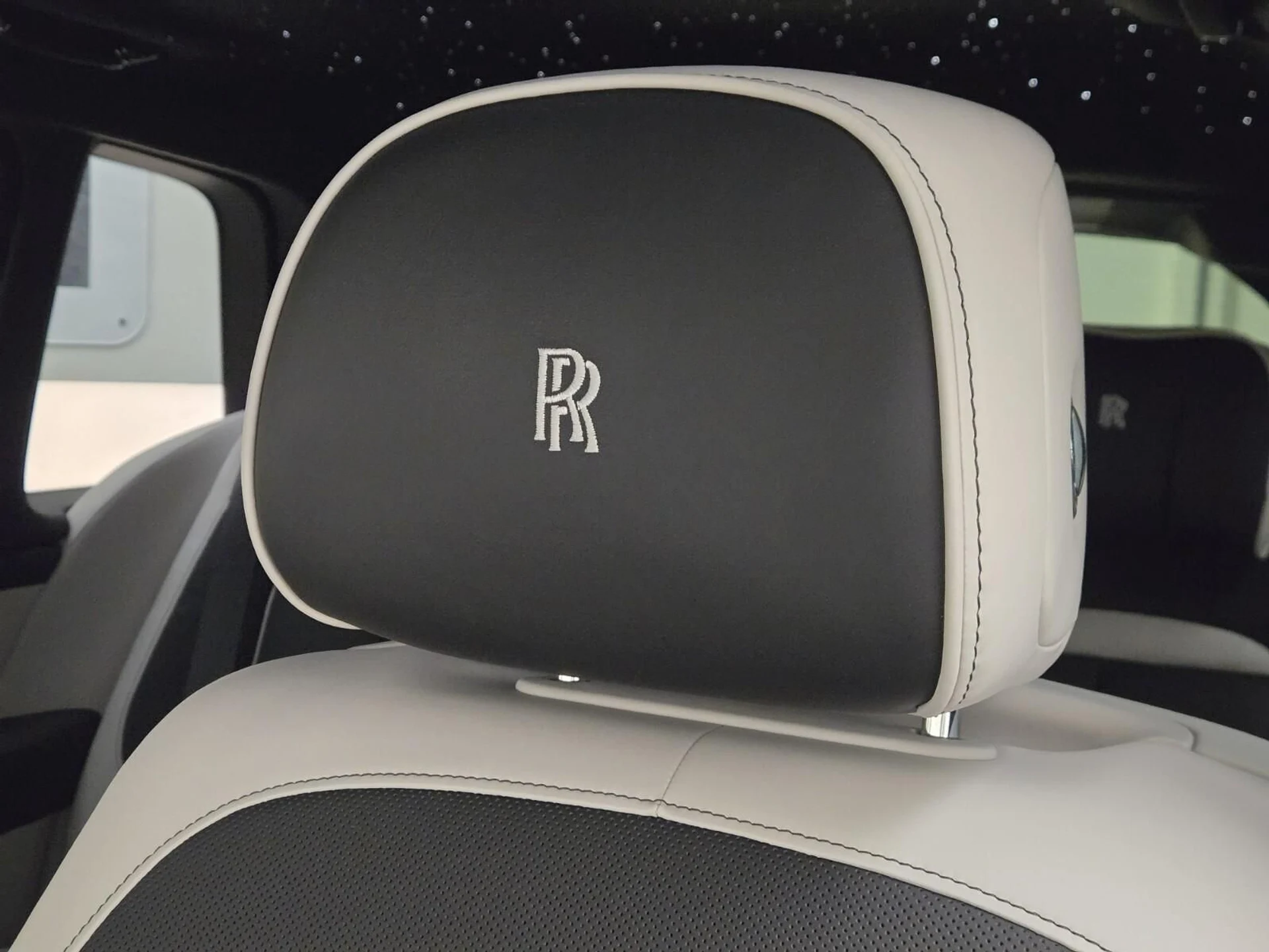 mph034_2804592432_Used_2025_Rolls_Royce_Cullinan_Black_Badge_1759214791_9a8a62a28b