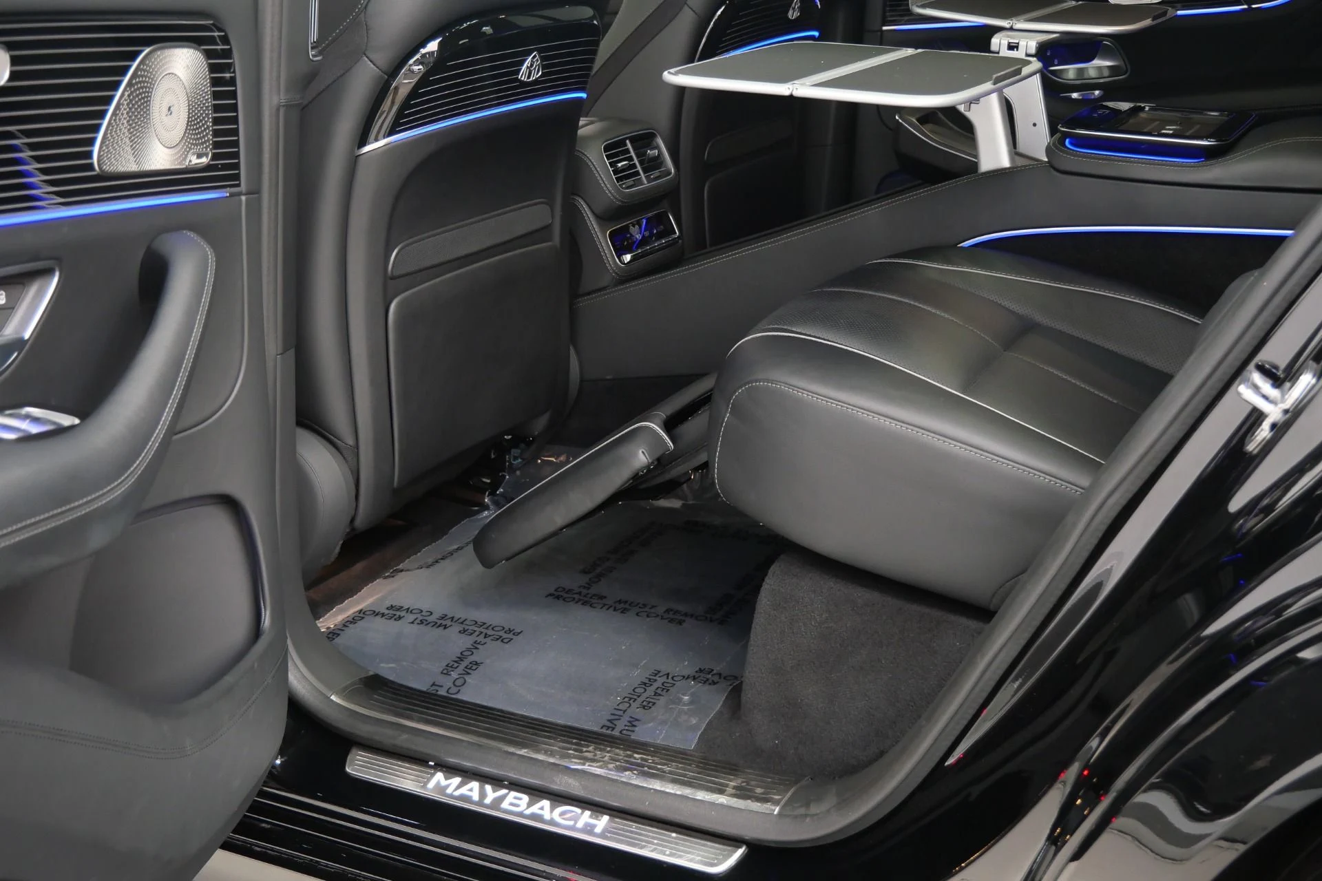 mph034_2810204069_Used_2023_Mercedes_Benz_Maybach_GLS_600_4_MATIC_4_Seat_Configuration_Rear_Refrigerator_1787325899_5ce38afa37