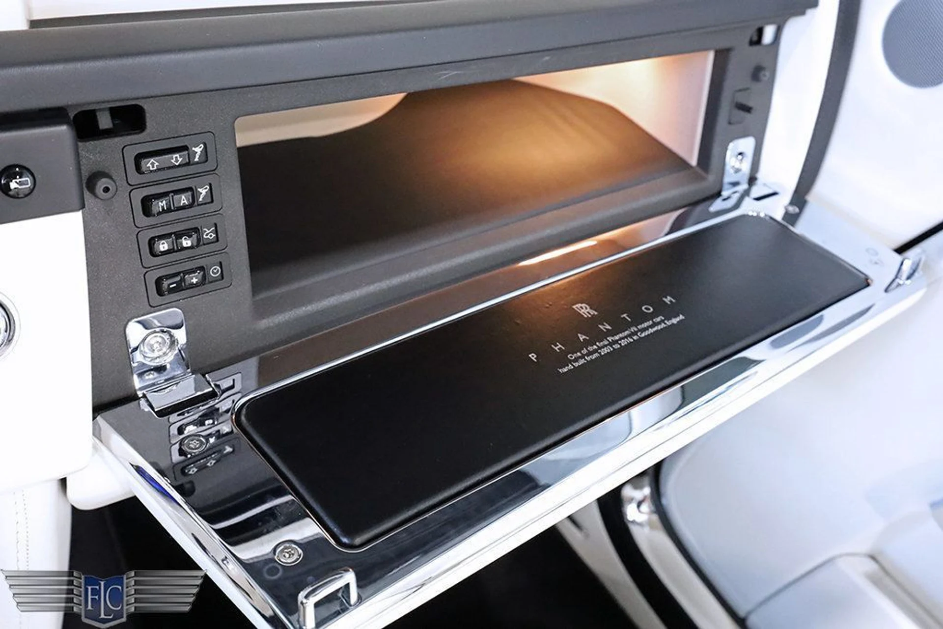 mph034_2814035107_used_2017_rolls_royce_phantom_drophead_covertiblefinaledition_9689_22834890_35_1024_7995a593ed