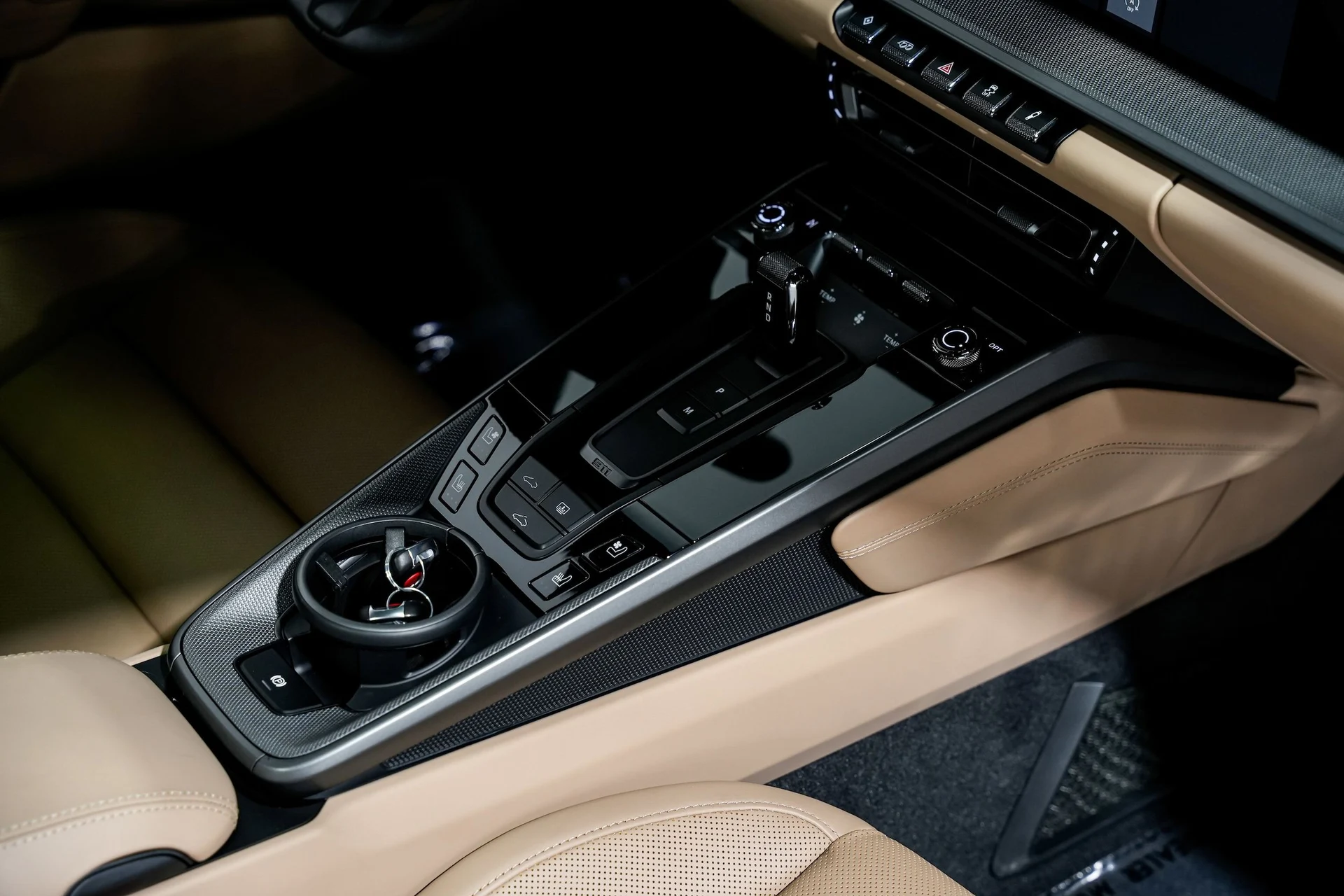 mph034_282625085_105a398a5cc14890b5e9edd5e77e442bx_a4b93ae442